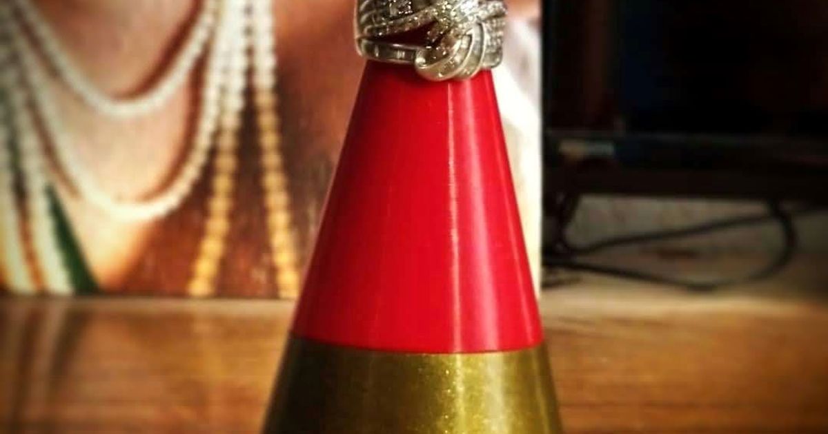 Secret Ring Holder by Quinn | Download free STL model | Printables.com