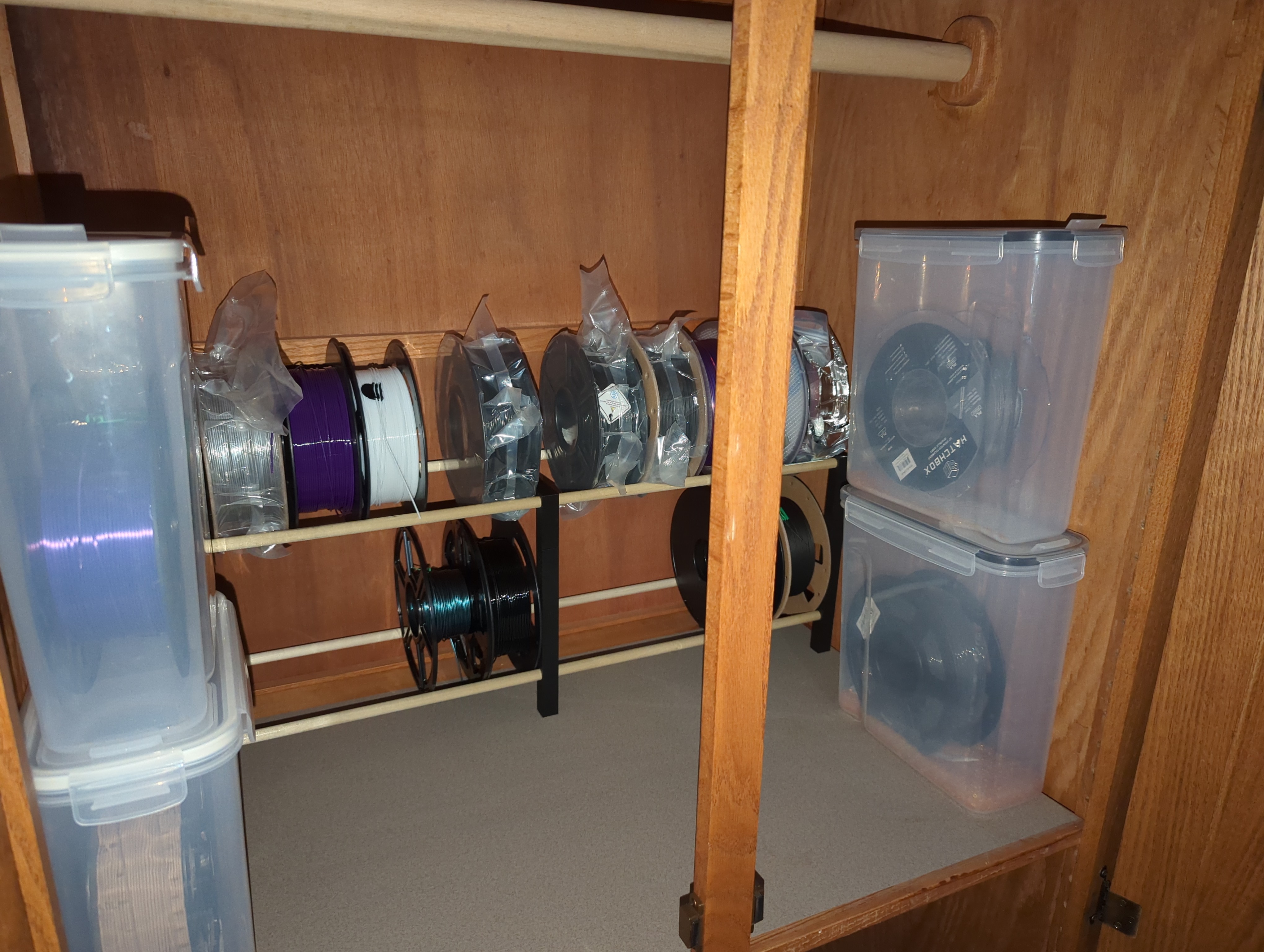 Simple dowel rod filament storage