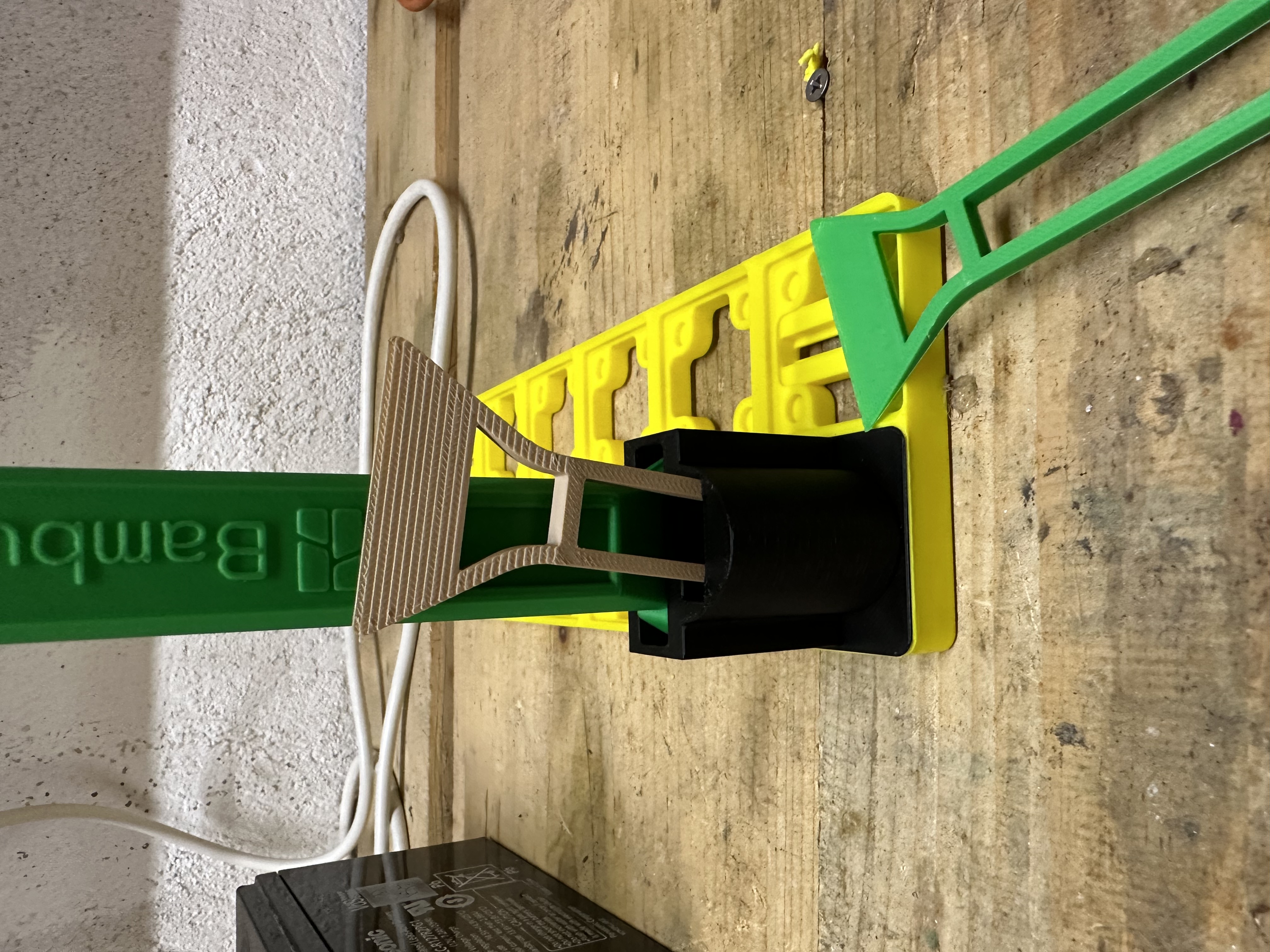 Miniatura 4 do modelo 3D Gridfinity Bambu Lab Scraper Stand