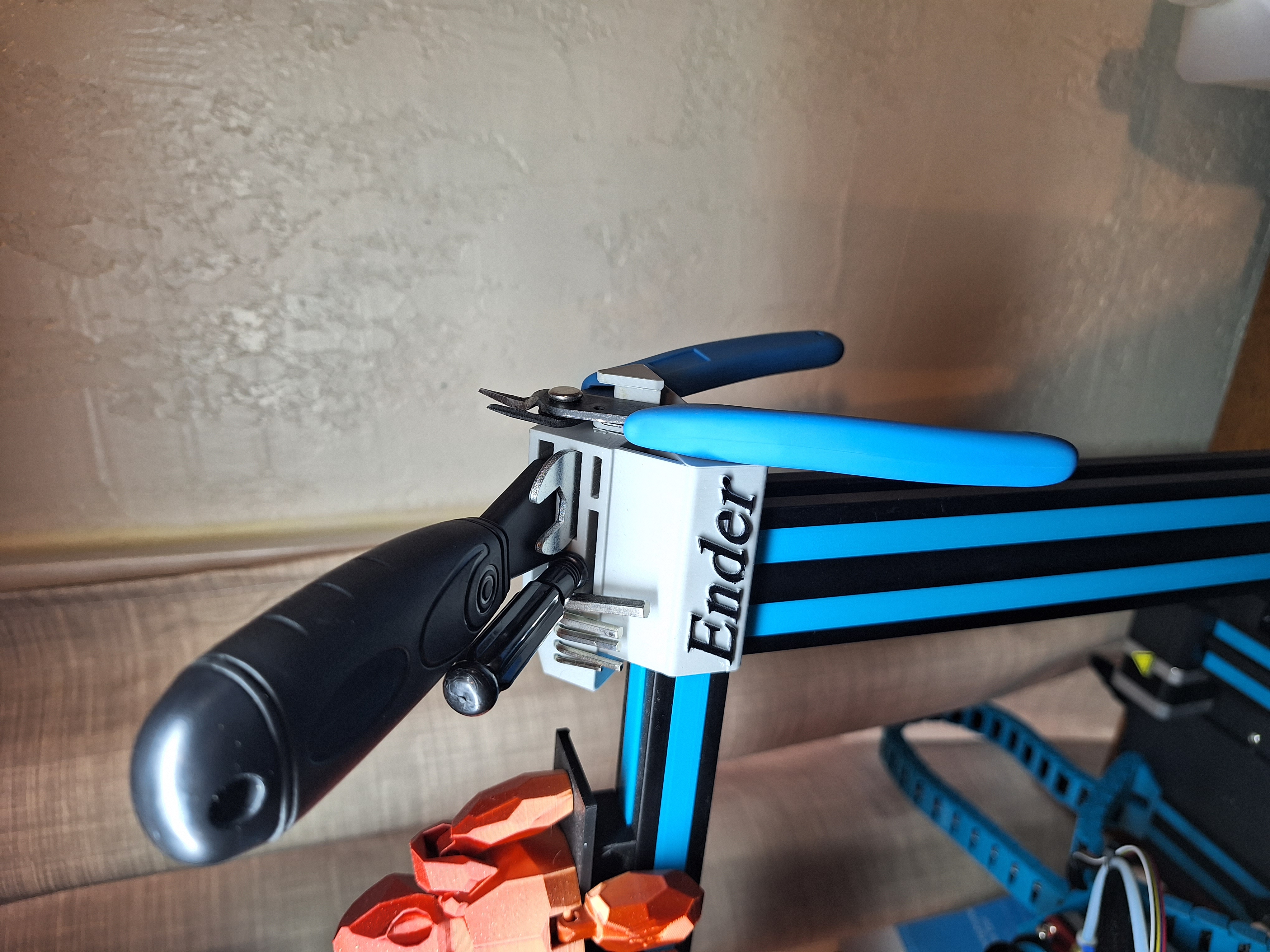 Ender 3 tool holder
