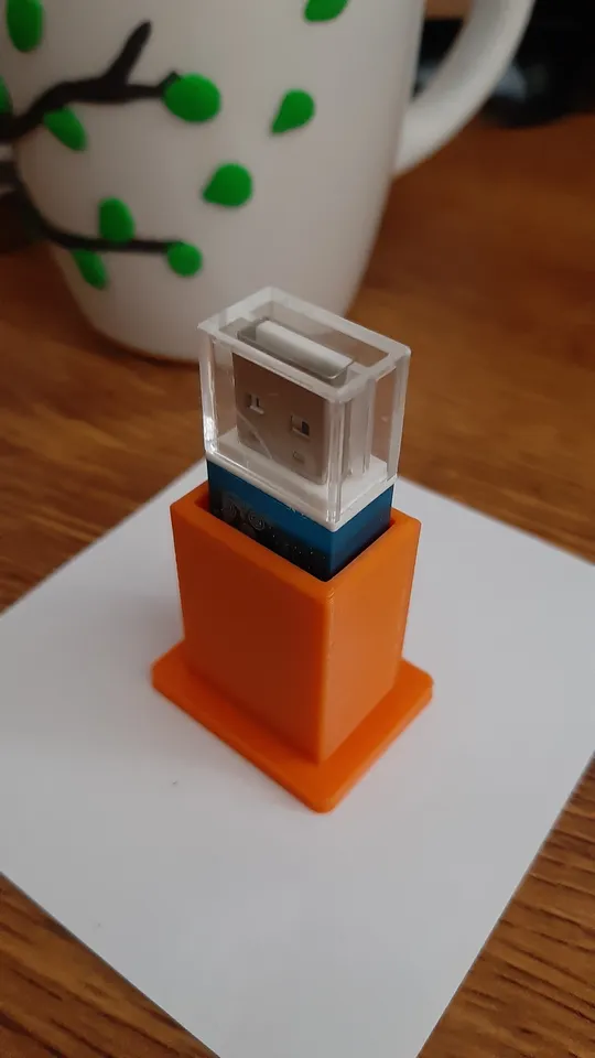 USB flash drive holder by BódiT | Download free STL model | Printables.com