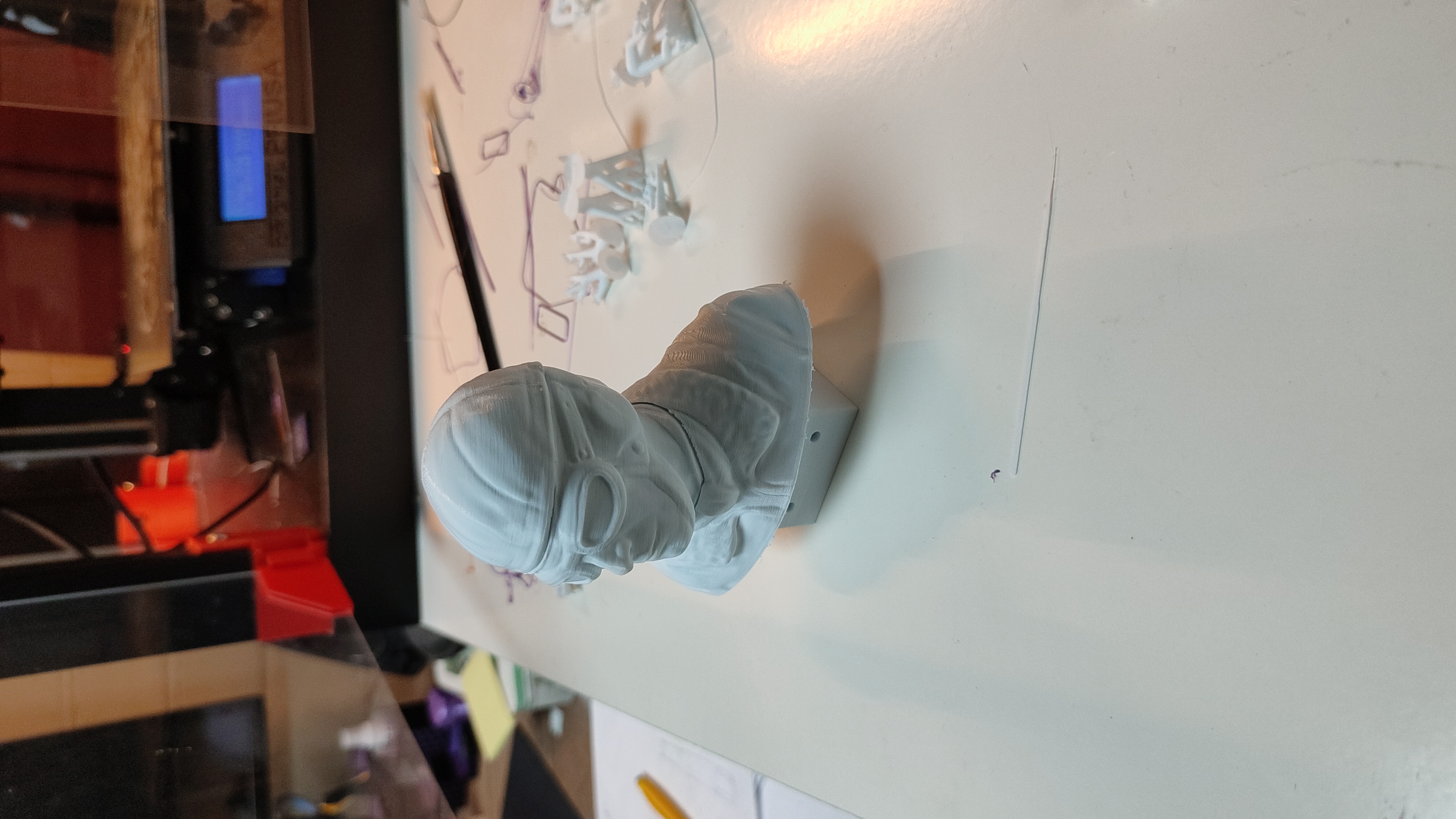 Scale Pilot with guided head — miniatura 5