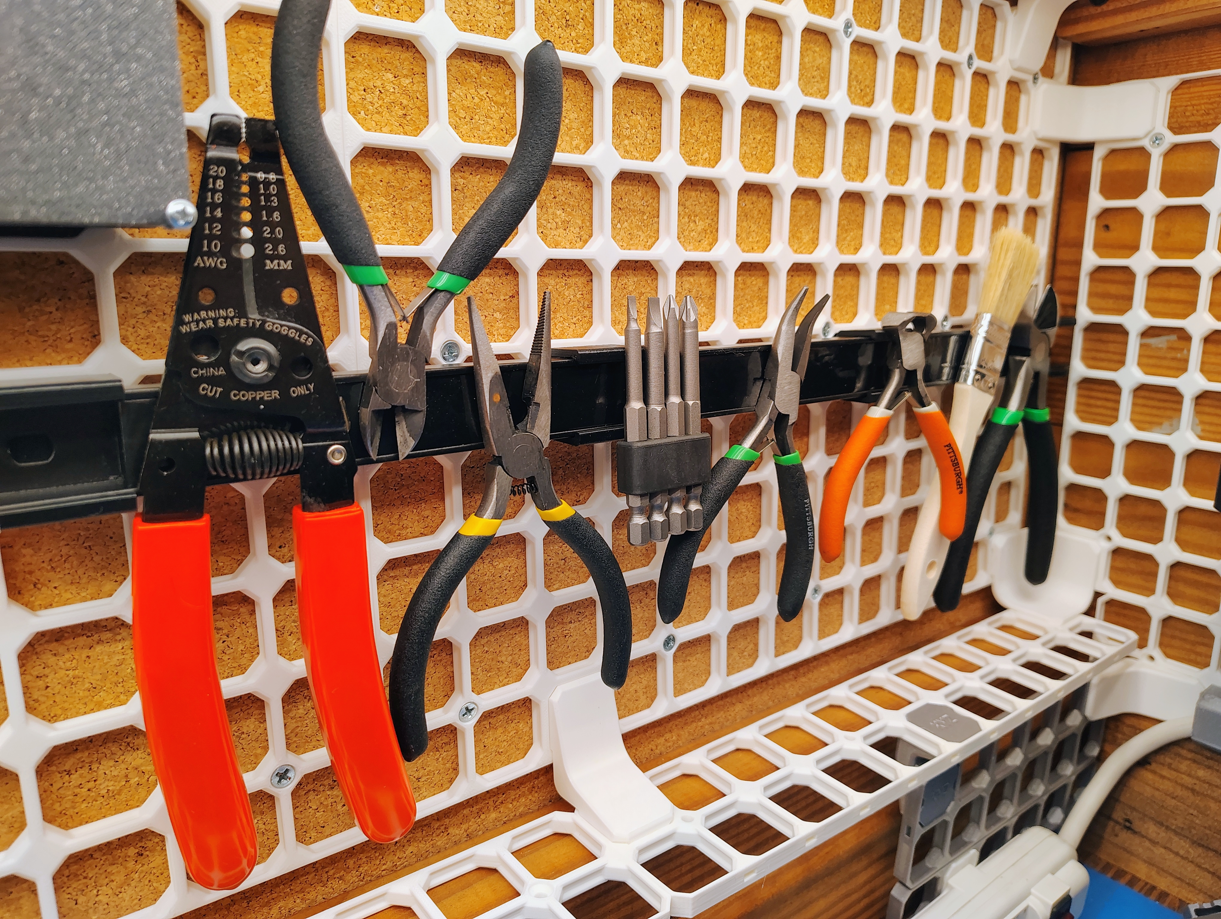 openGrid Magnetic Tool Rack Mount