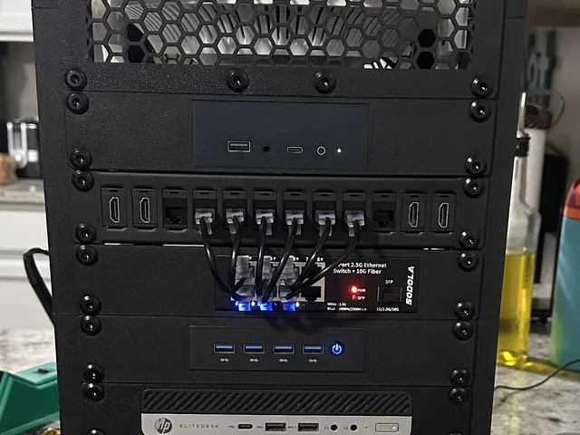 Skeleten 10in Rack