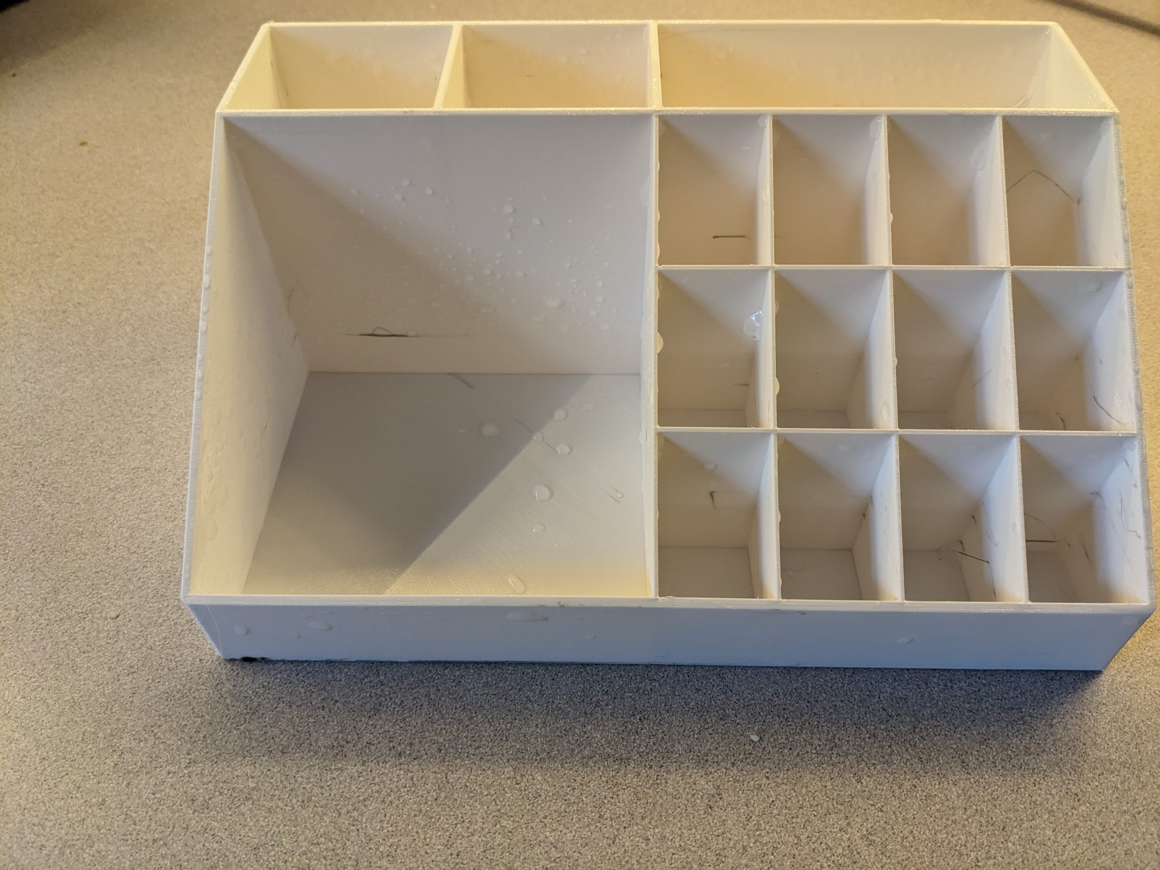 Miniatura 3 do modelo 3D Makeup Box/Tray Remix