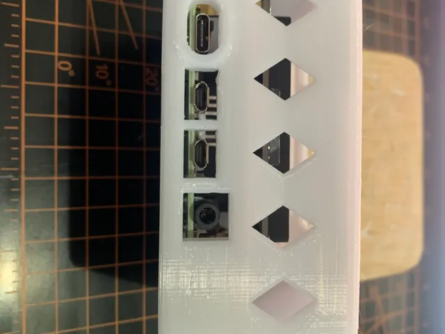 Adnarim pi 4 case