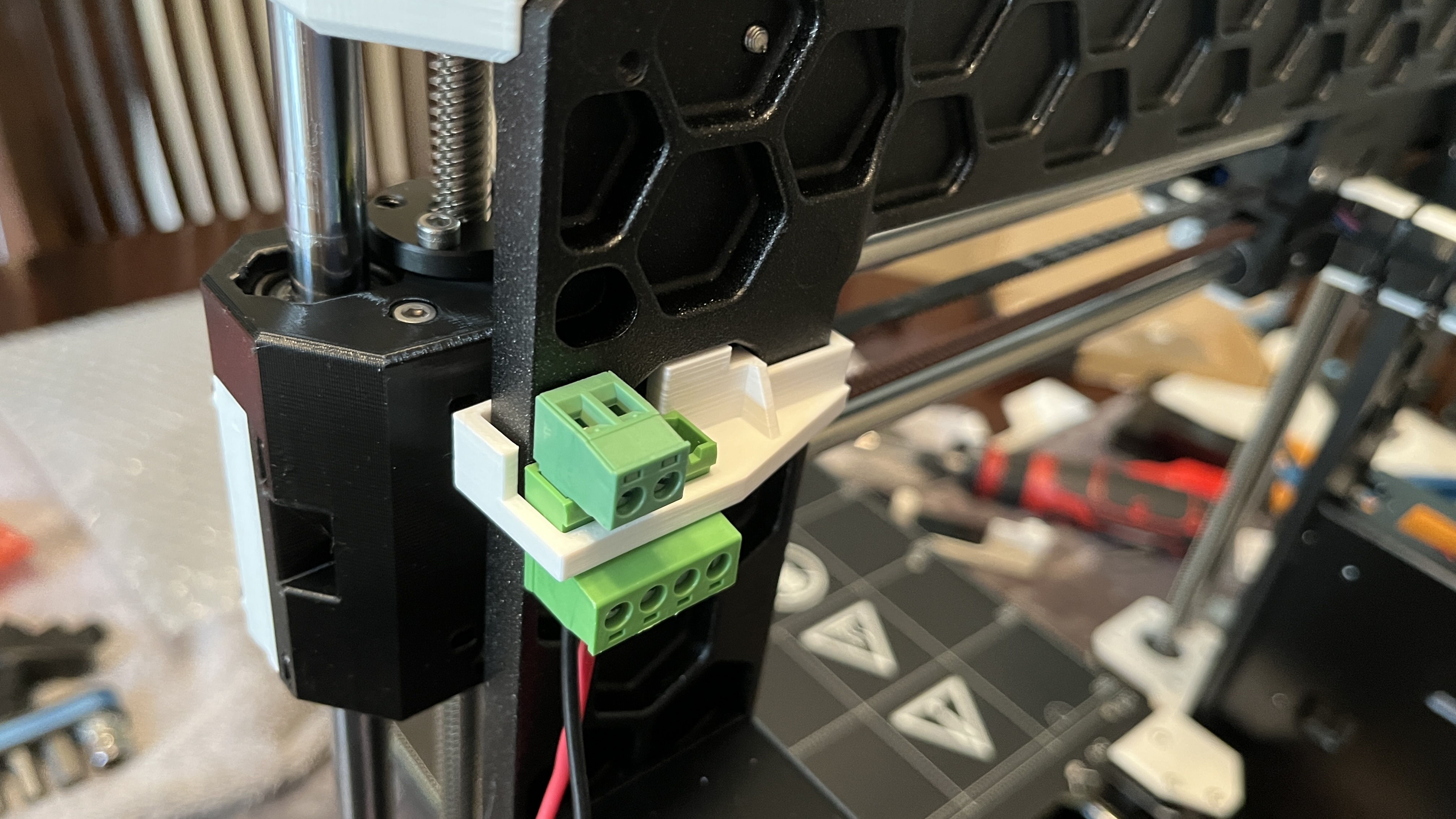 Prusa MK4 quick and easy aux power connections via phoenix style plug in terminal blocks