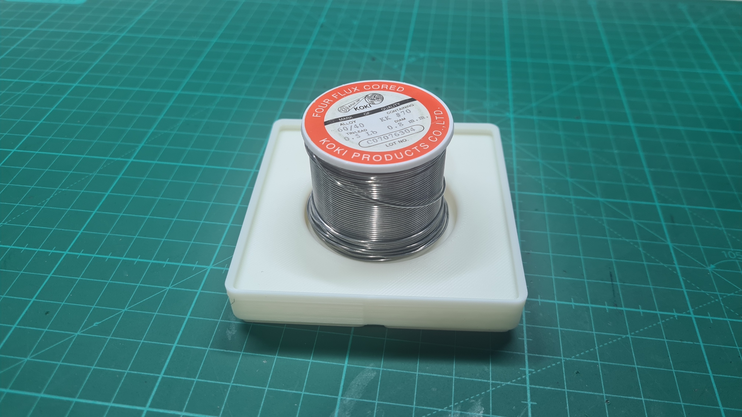 Gridfinity Holder For Solder Wire Spool