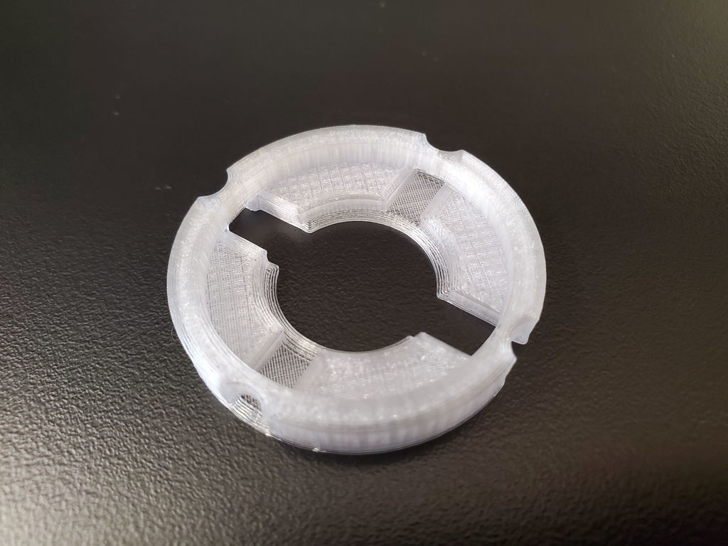 Coverslip holder (round) for 6well microplates by Adrian West