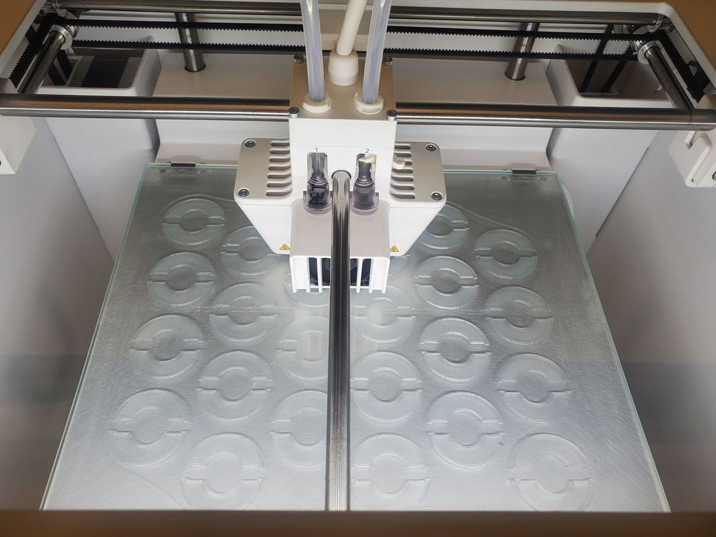 Coverslip holder (round) for 6well microplates by Adrian West