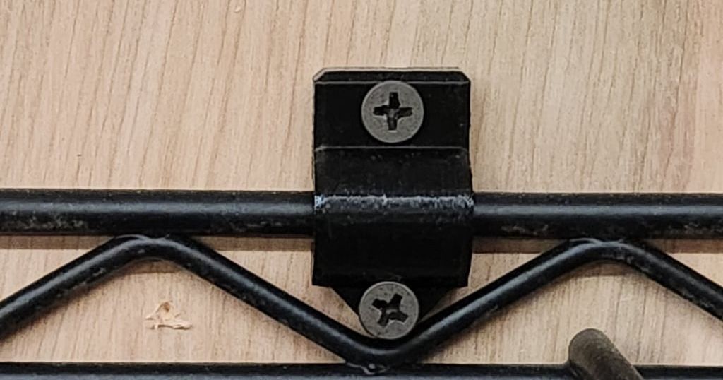 wire shelf bracket wall mount (modified for 1" inch shelves) by