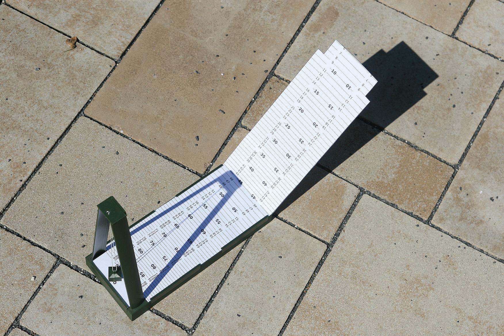 Sun elevation measurement tool