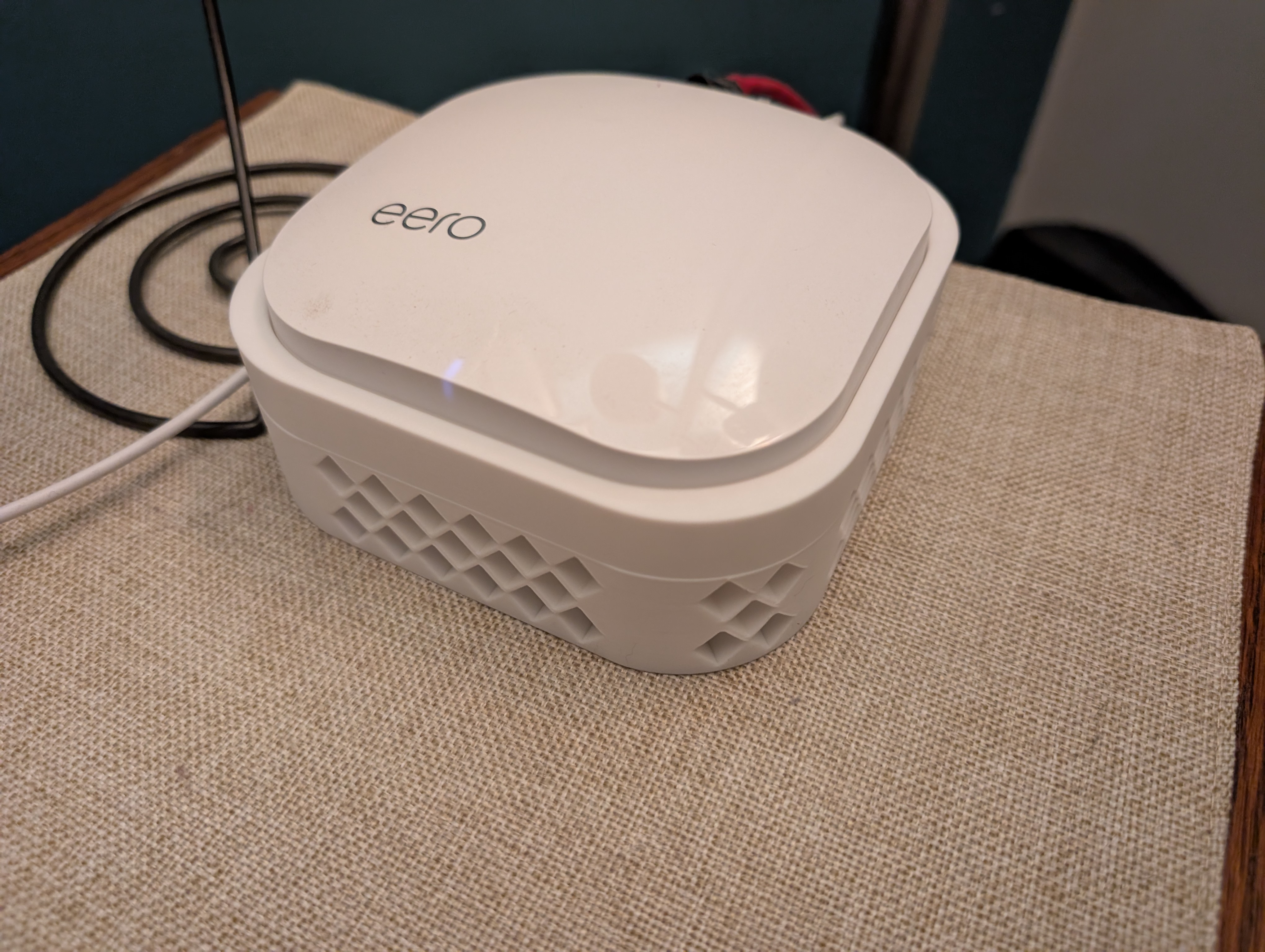 eero Pro Riser