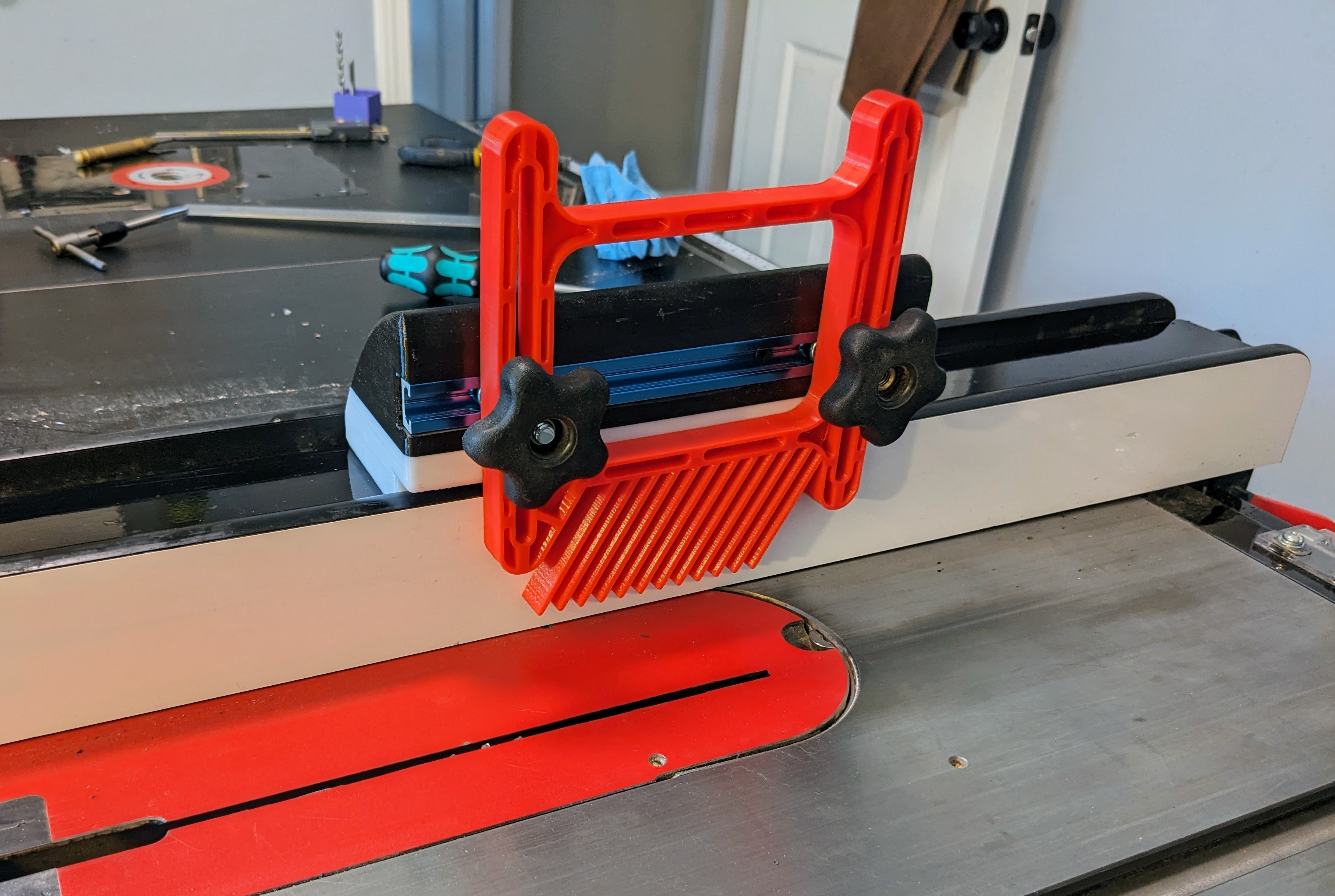 Fencemount ttrack for sawstop tglide table saw (1/4" hole) by shoooo