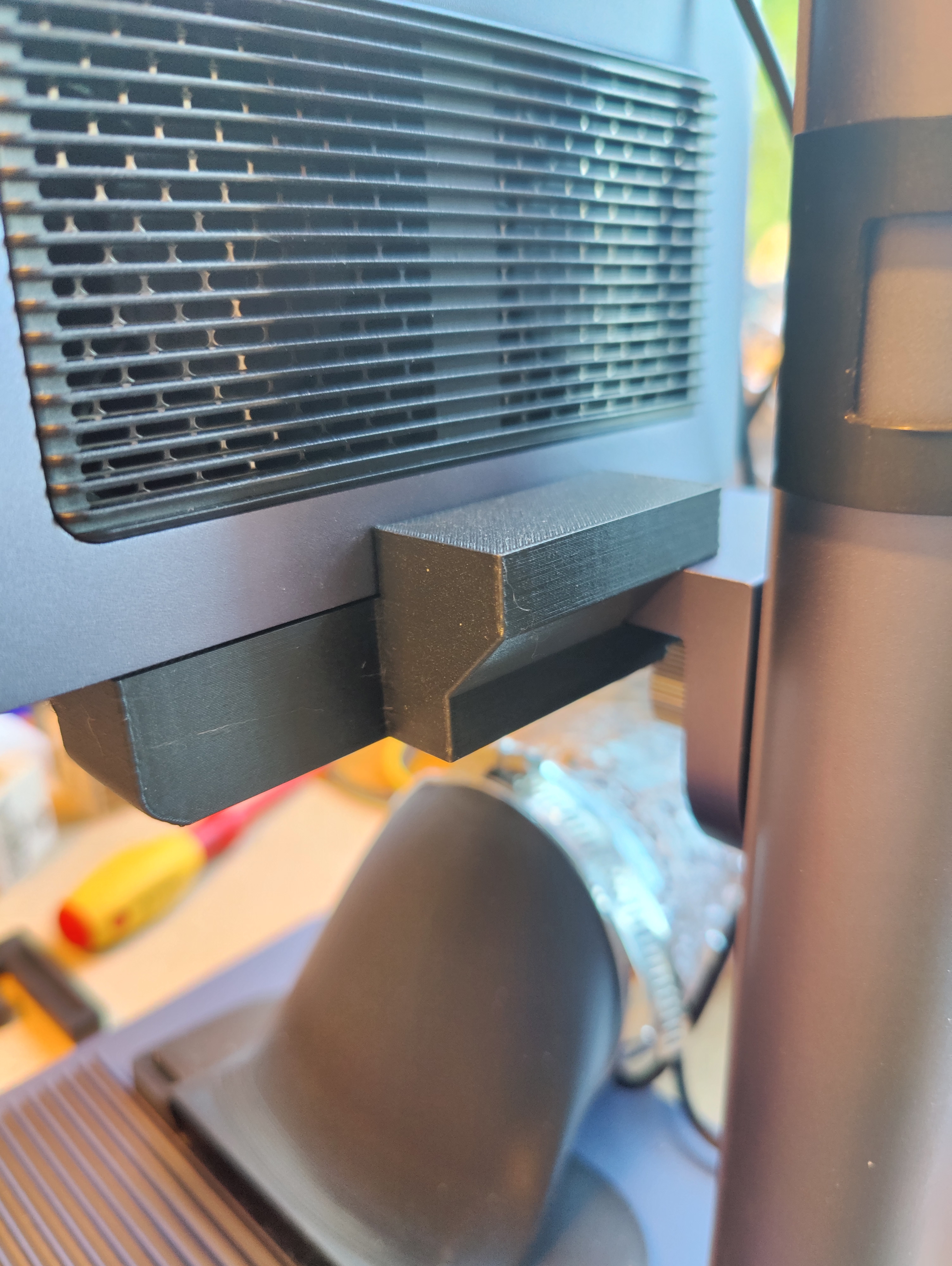 LaserPecker 4 Vent Deflector with clamp