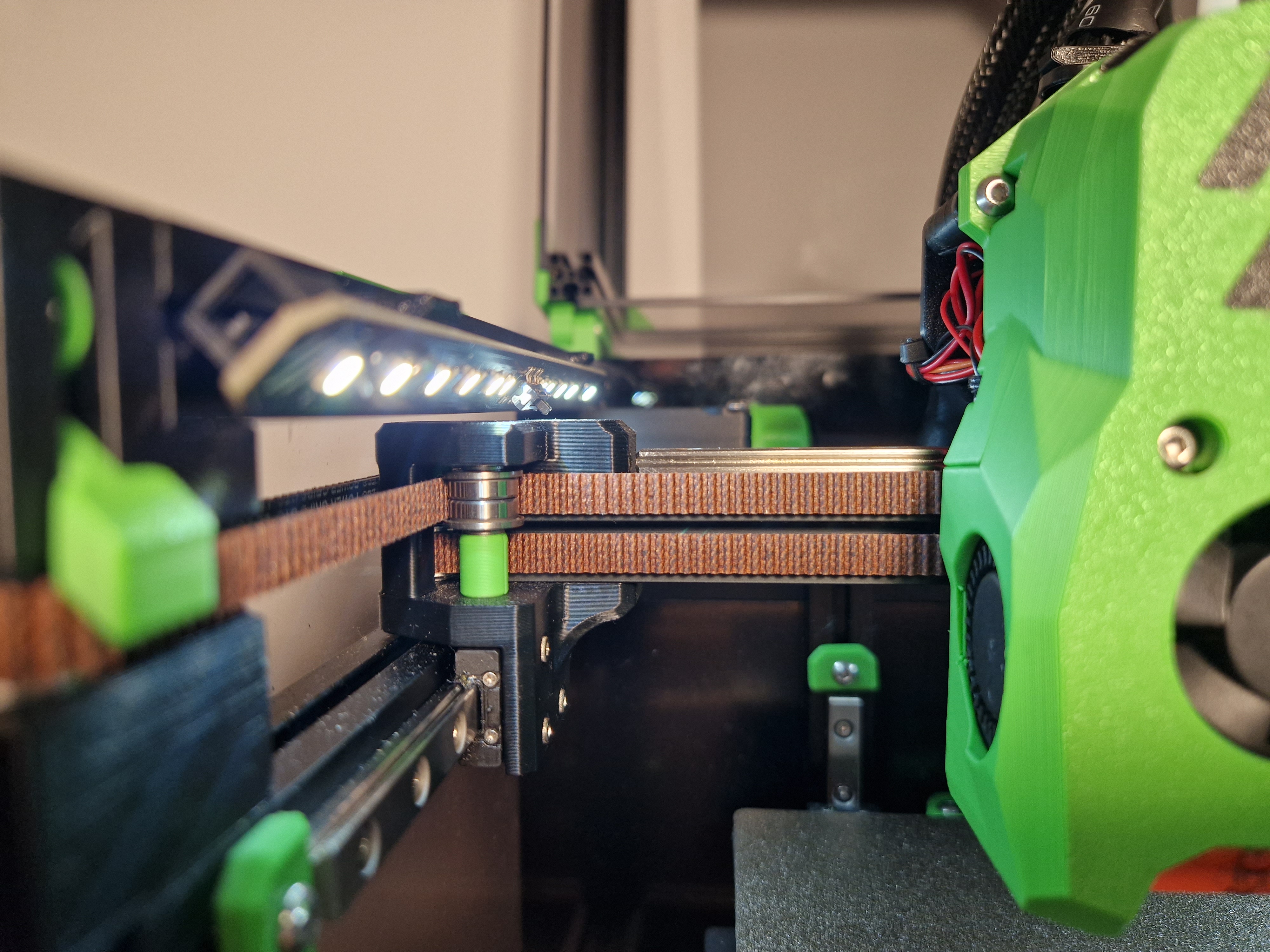 Side mounted daylight for Voron V0.2 (0 V0 0.2)