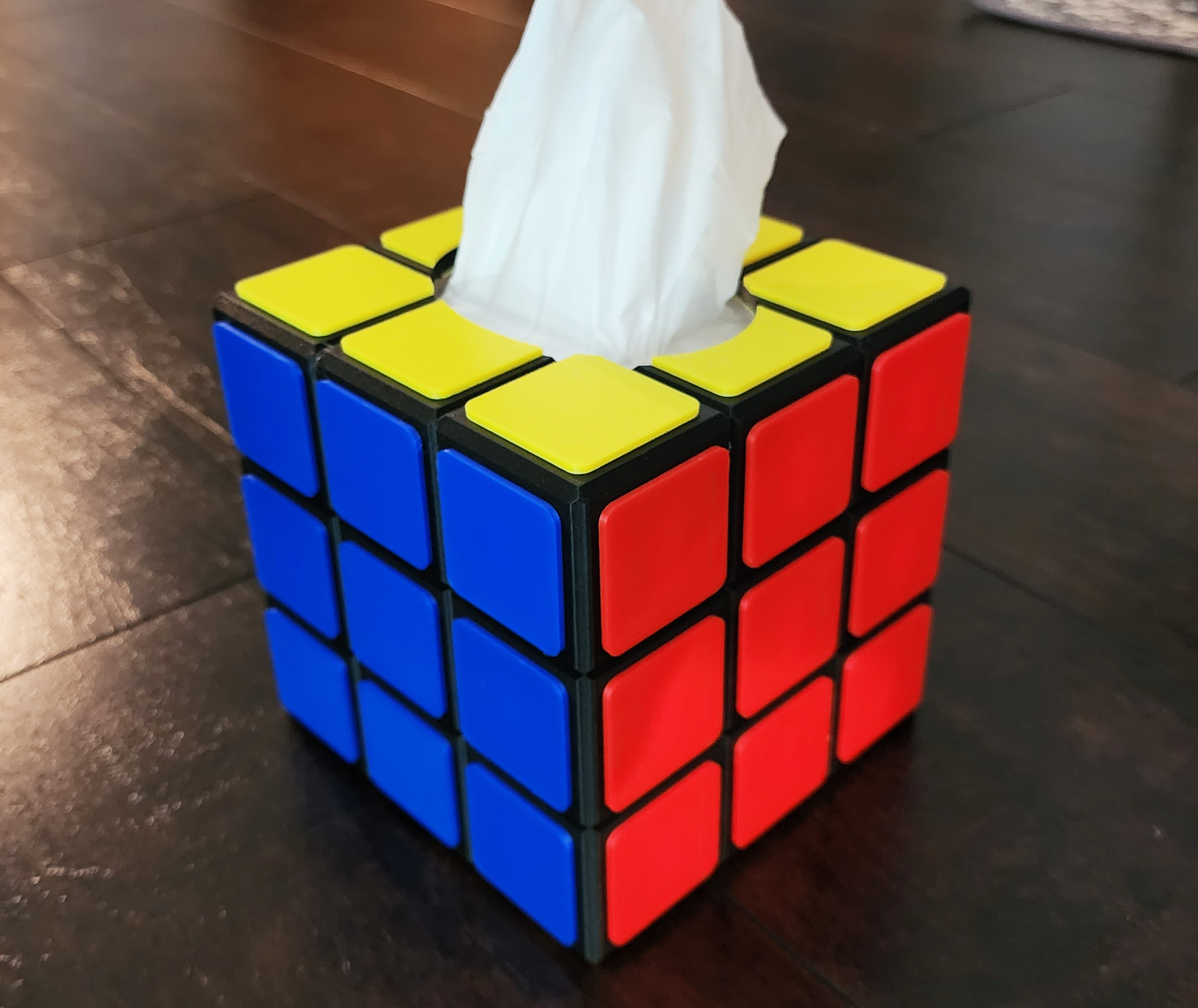 Rubik's Cube Tissue Box Cover for Single Color Printers par Triple G  Workshop, Téléchargez gratuitement un modèle STL