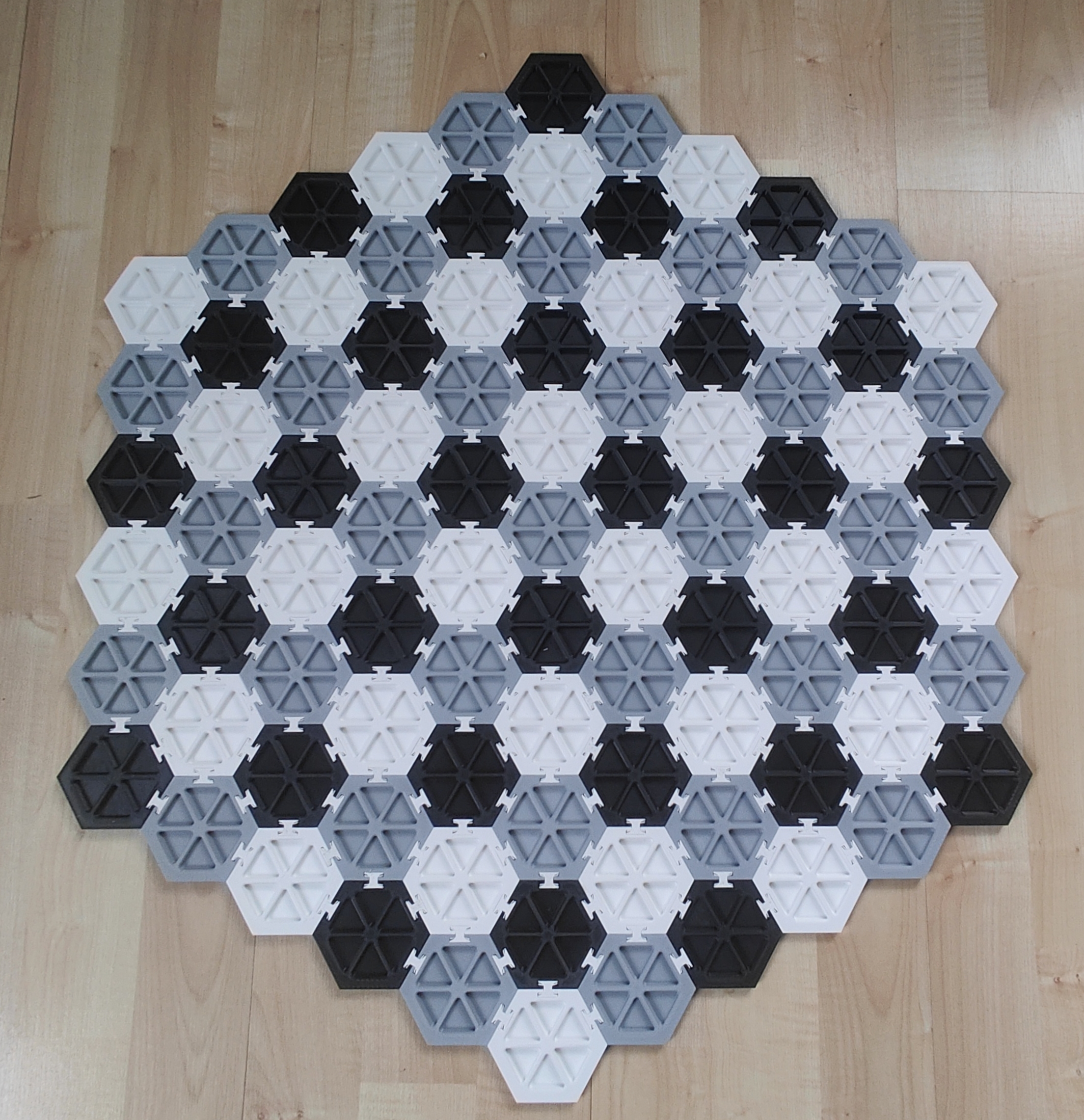 Hexagonal chessboard — thumbnail 2