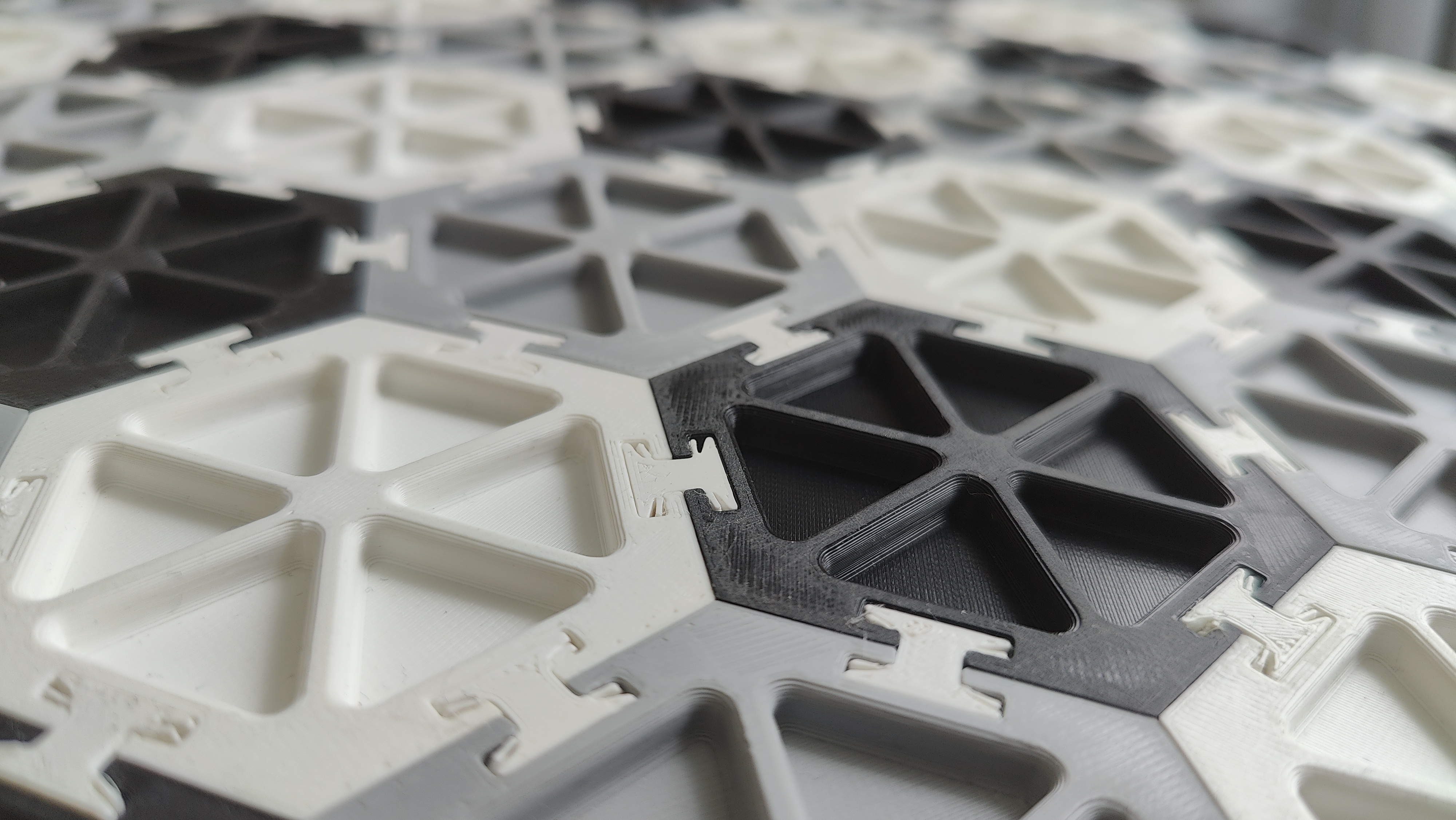 Hexagonal chessboard — thumbnail 3