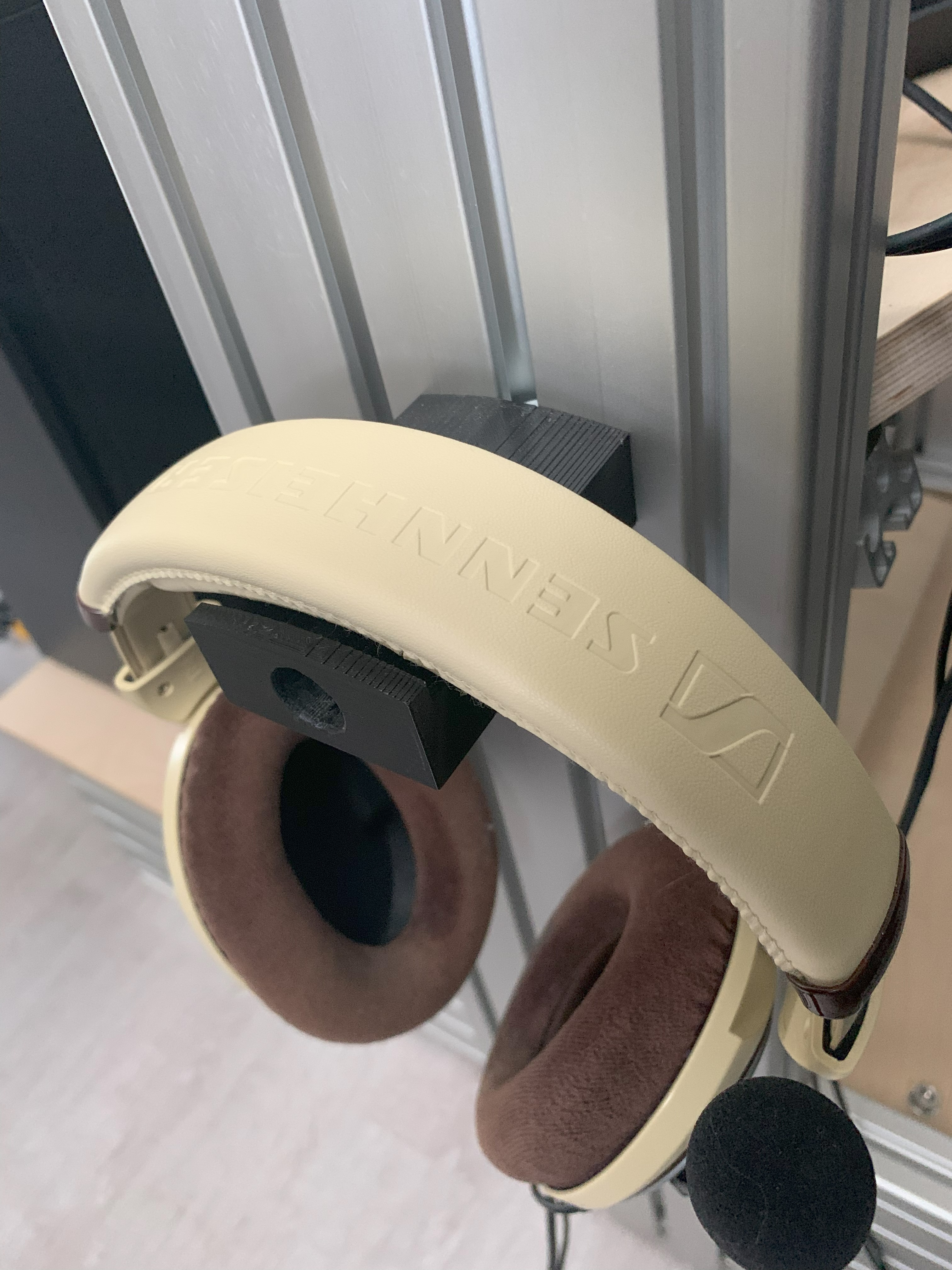 Headphone Holder for aluminum T-Slot extrusion
