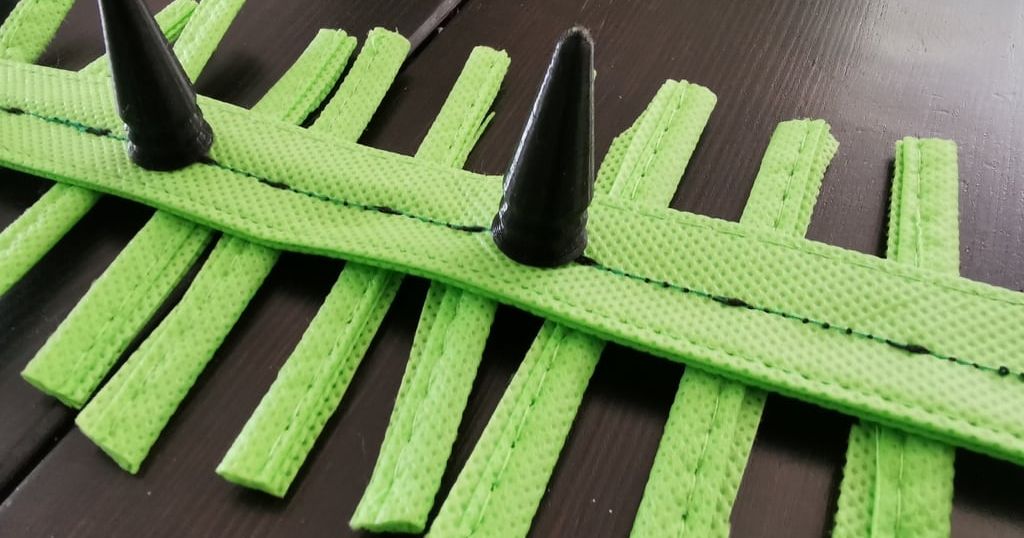 Spikes - four millimeter pop rivet attachment par Versio | Téléchargez ...