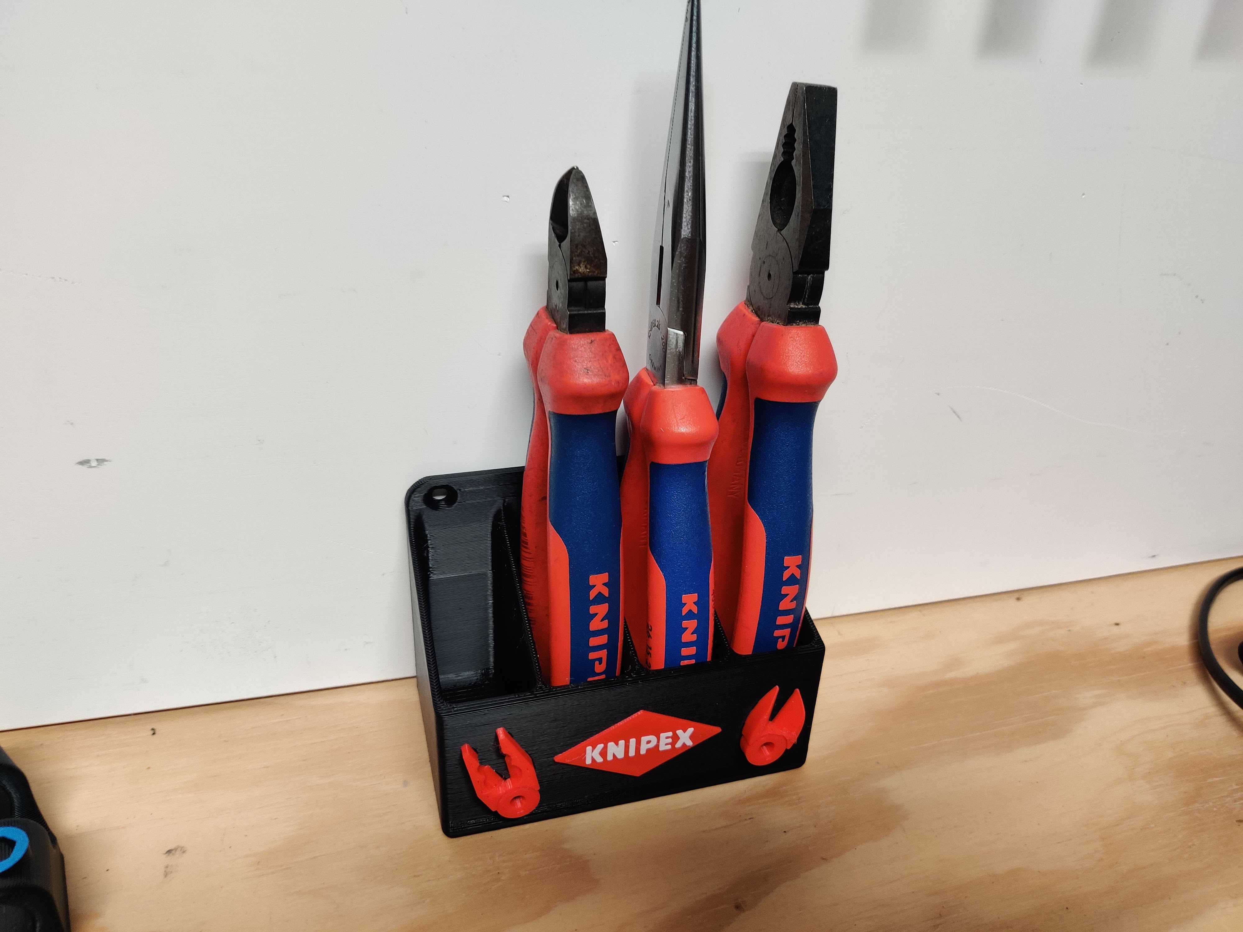 Plier holder/rack (knipex)