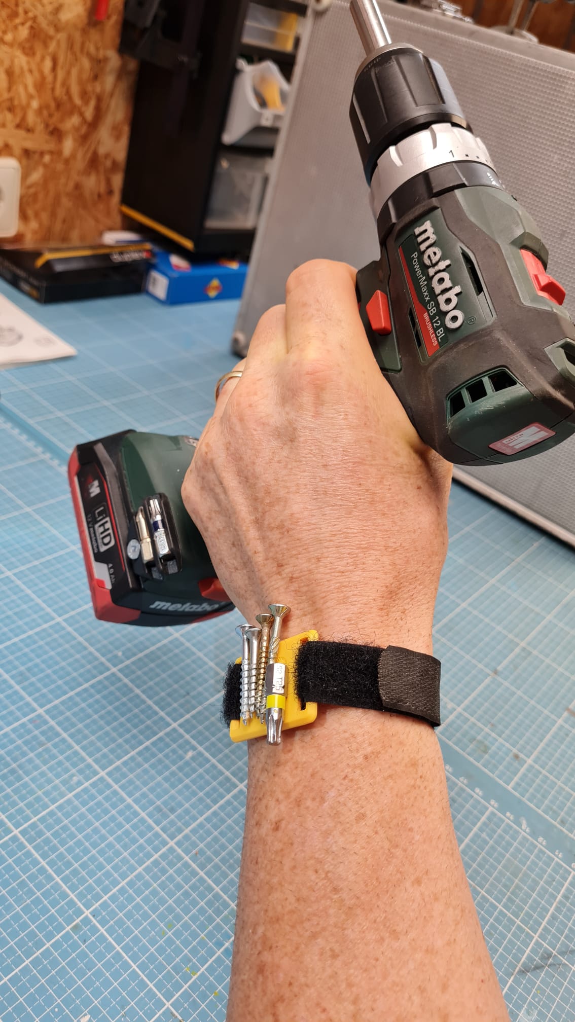 Magnetic wristband