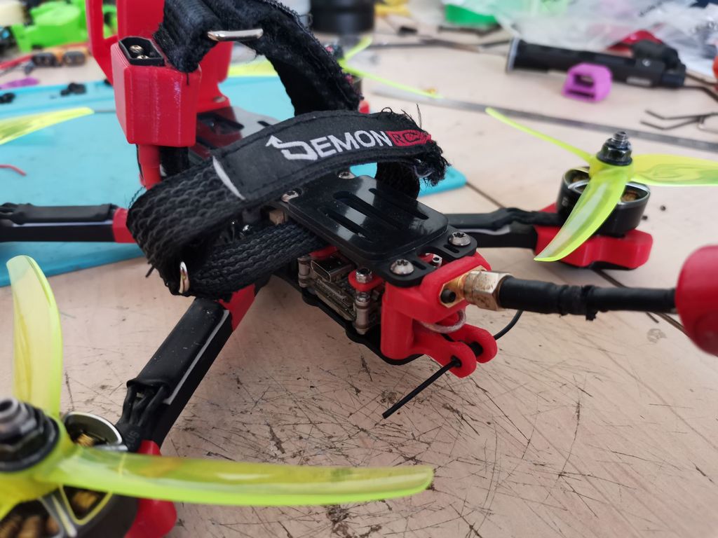 Support SMA Imprimé 3D Pour Drone TBS Source One V5 FPV - Noir | Pièce Neuve