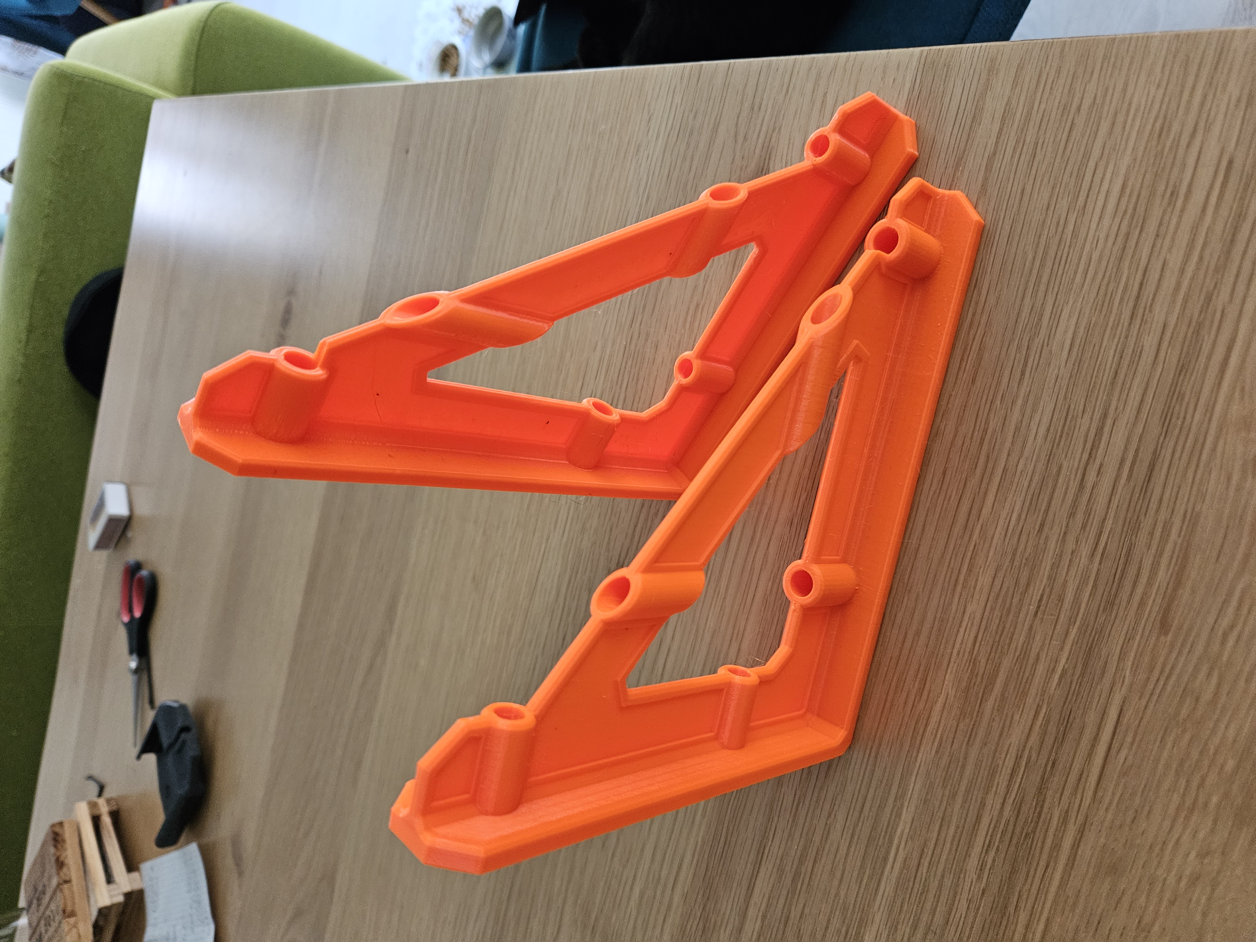 Wall bracket