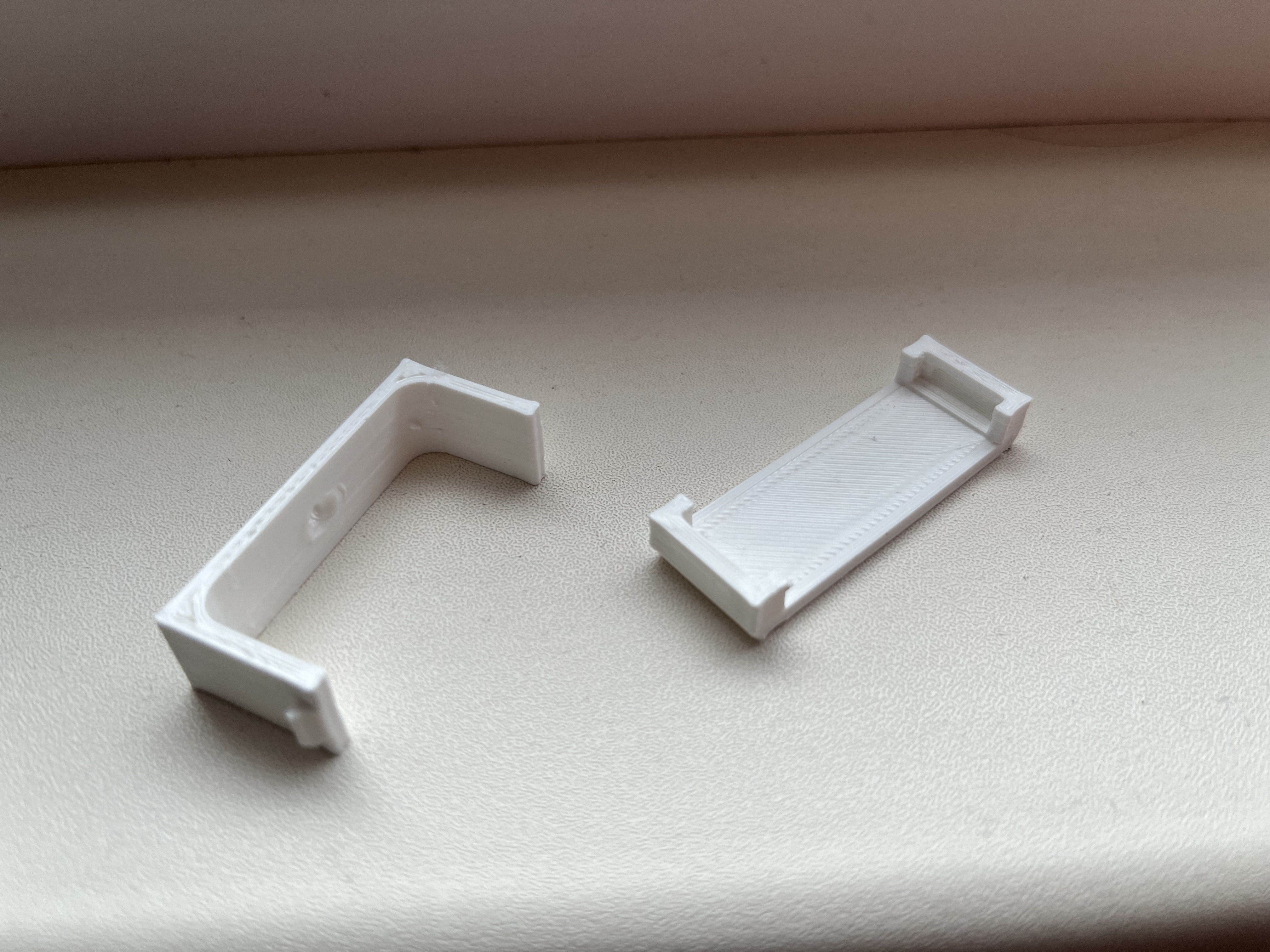 Miniatura 4 do modelo 3D Simple click-in cable management