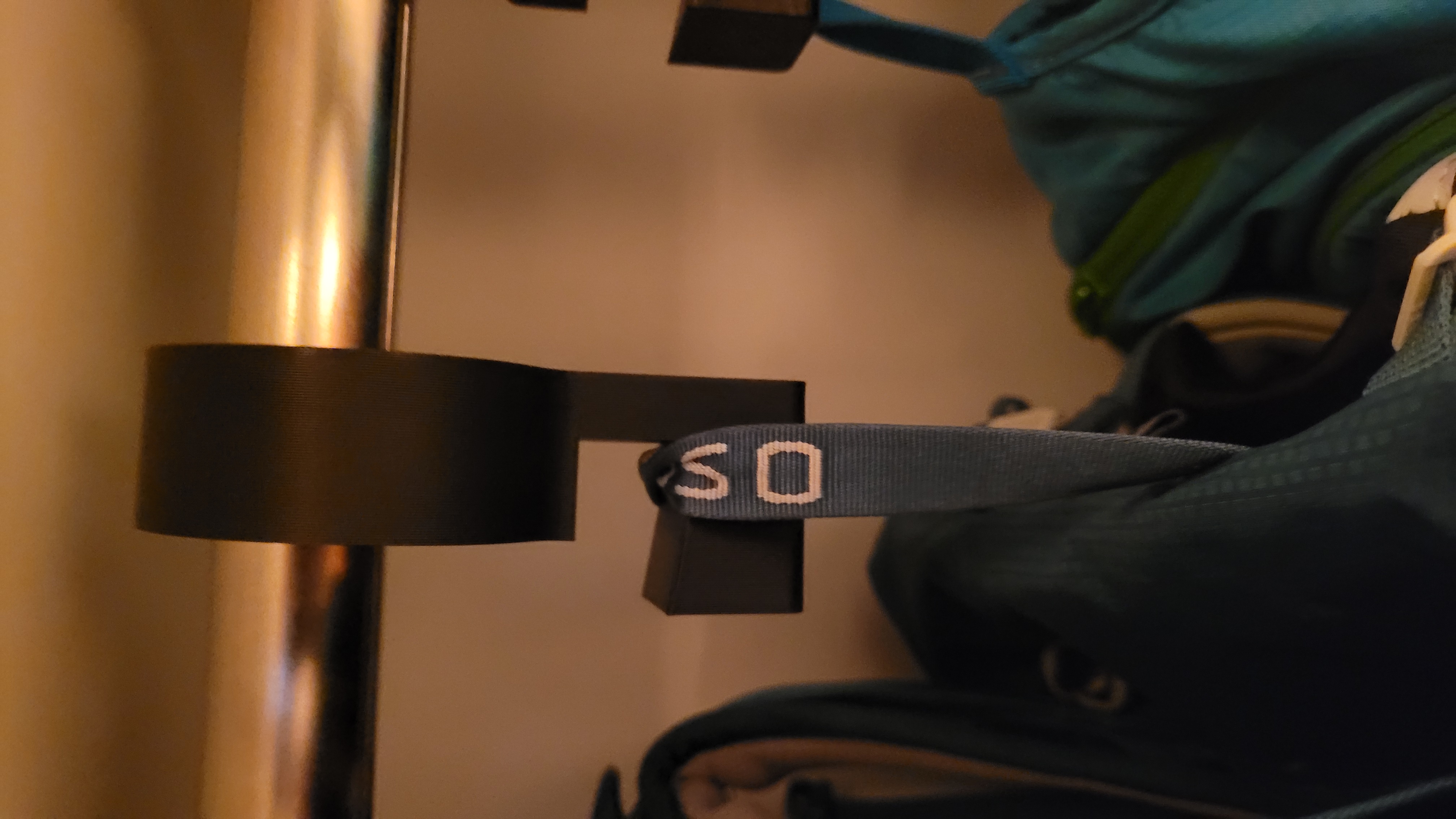 Hookie backpack hanger