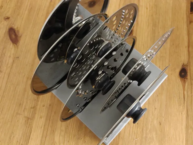 Kenwood food processor cutting discs organizer