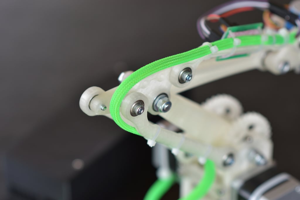 Miniatura 4 do modelo 3D RobotArm