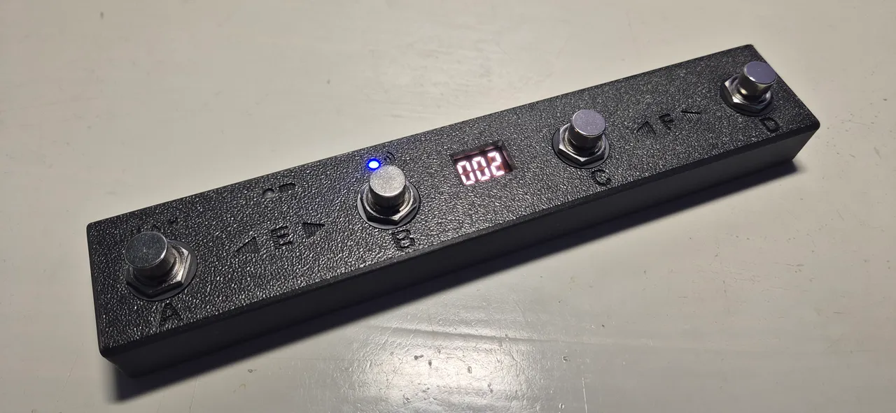 m-vave chocolate plus MIDI controller top enclosure by jxrichter