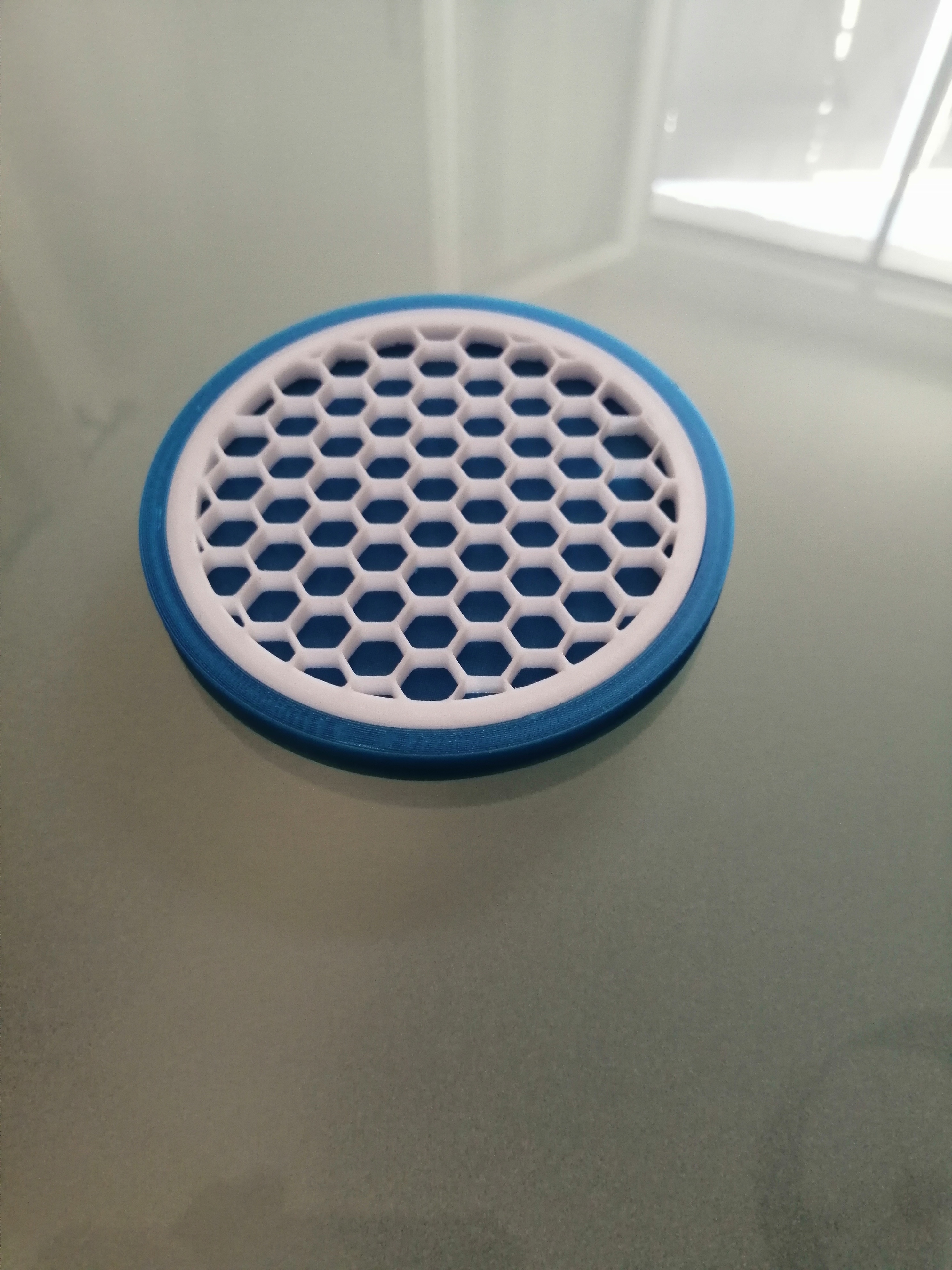 Miniatura 2 do modelo 3D Honeycomb Coaster