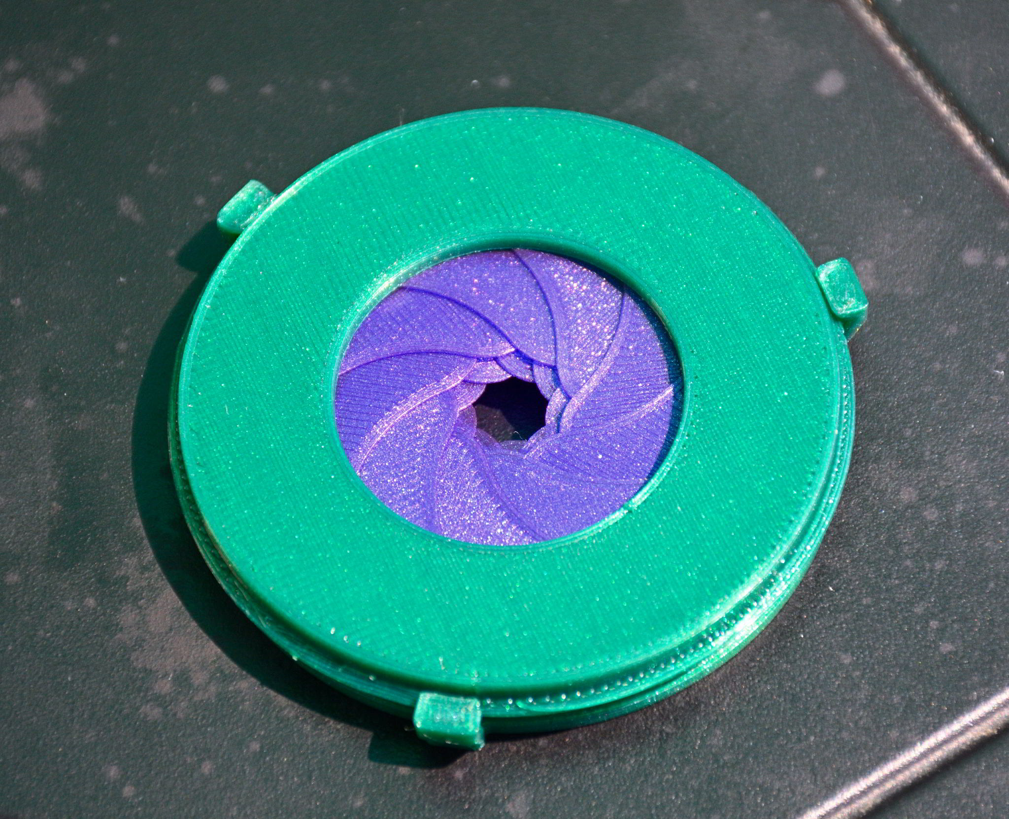 Mechanical Iris/Aperture fidget toy by KaJashey Download free STL