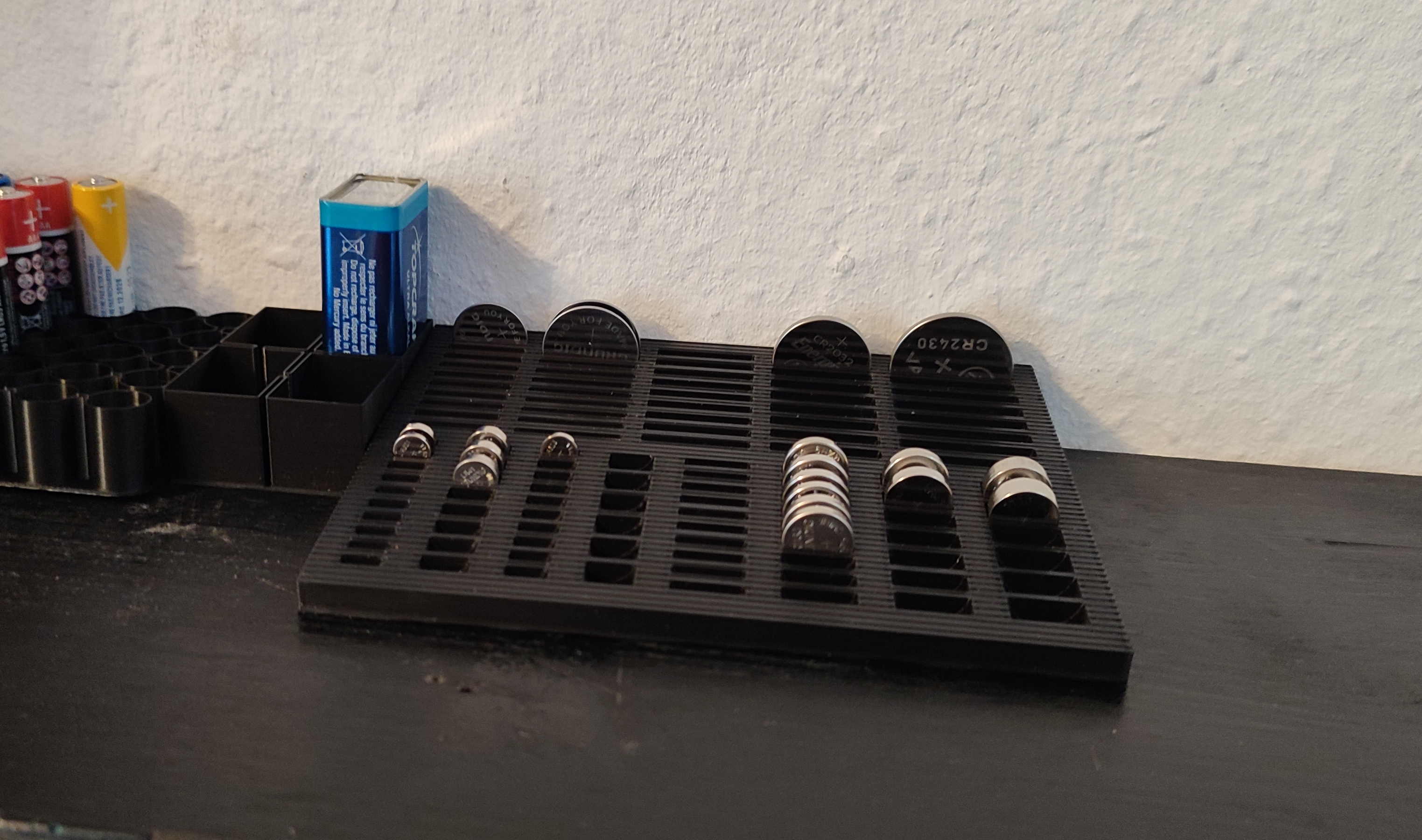 Miniatura 4 do modelo 3D Button Cell Holder