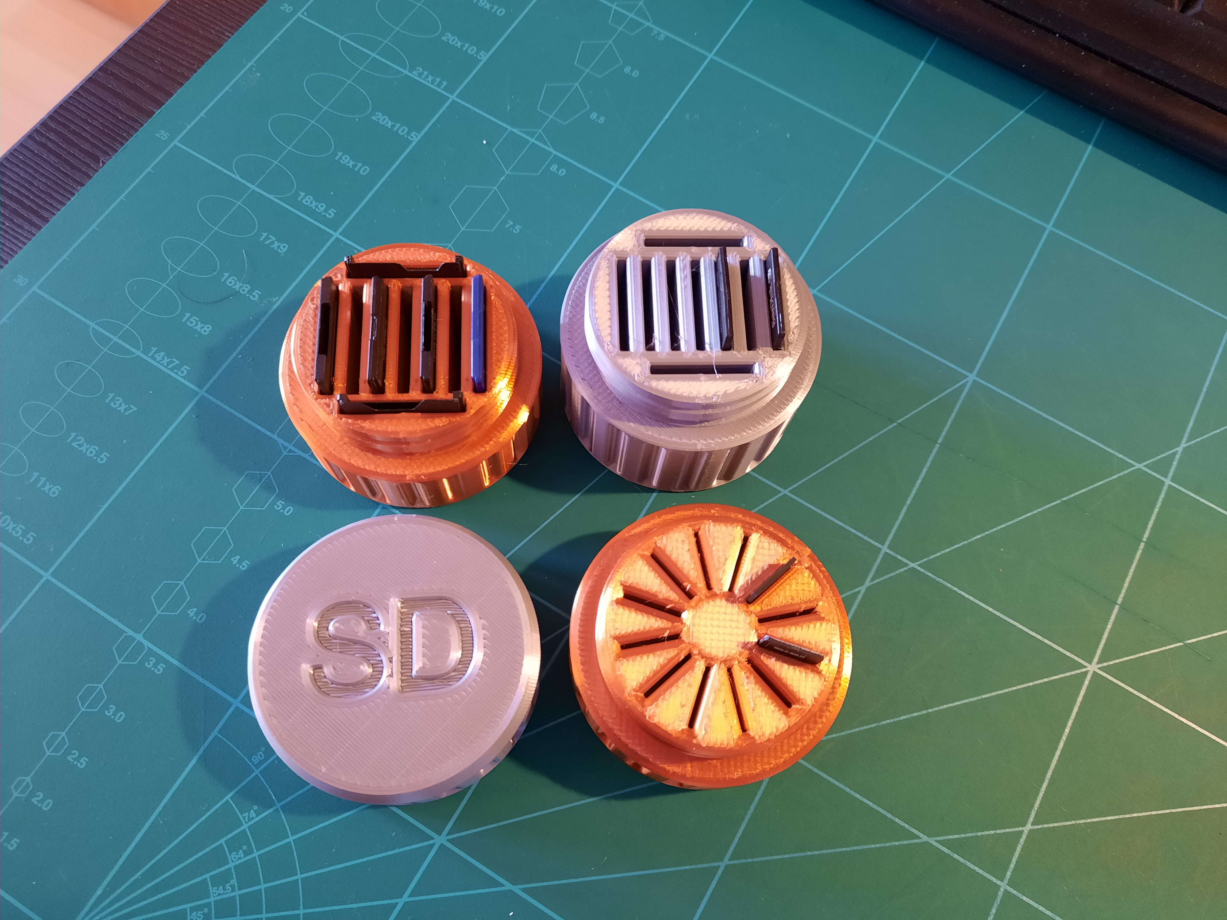 Miniatura 4 do modelo 3D SD Storage - Multiple Layer - SD, Mini & Micro