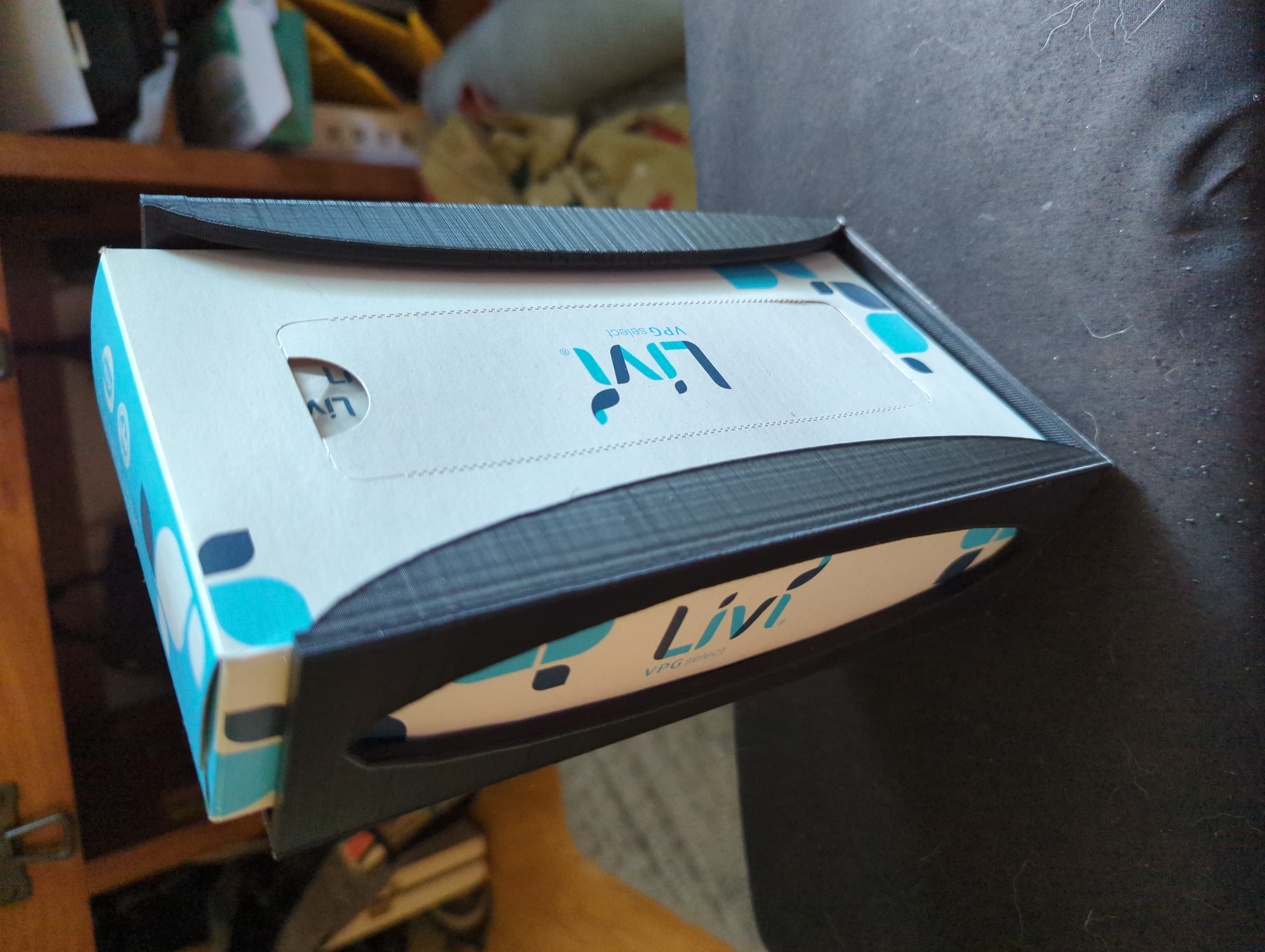 Tissue holder