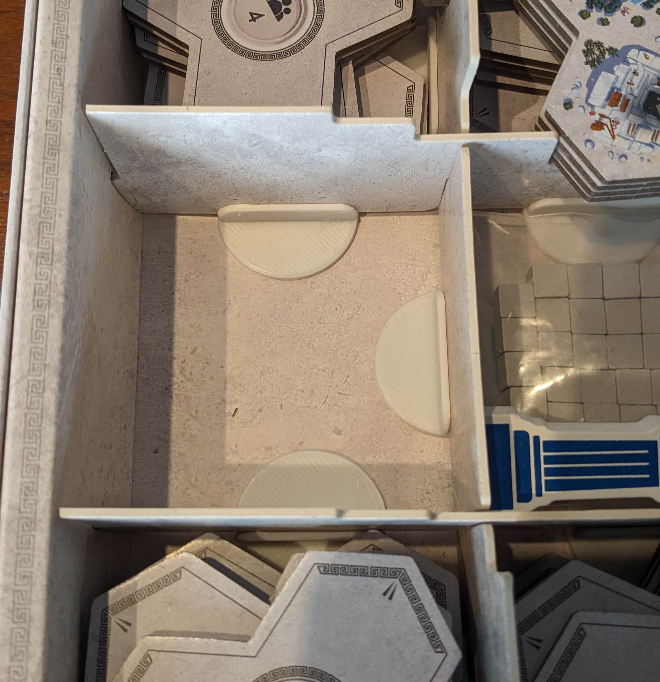 Akropolis insert helper