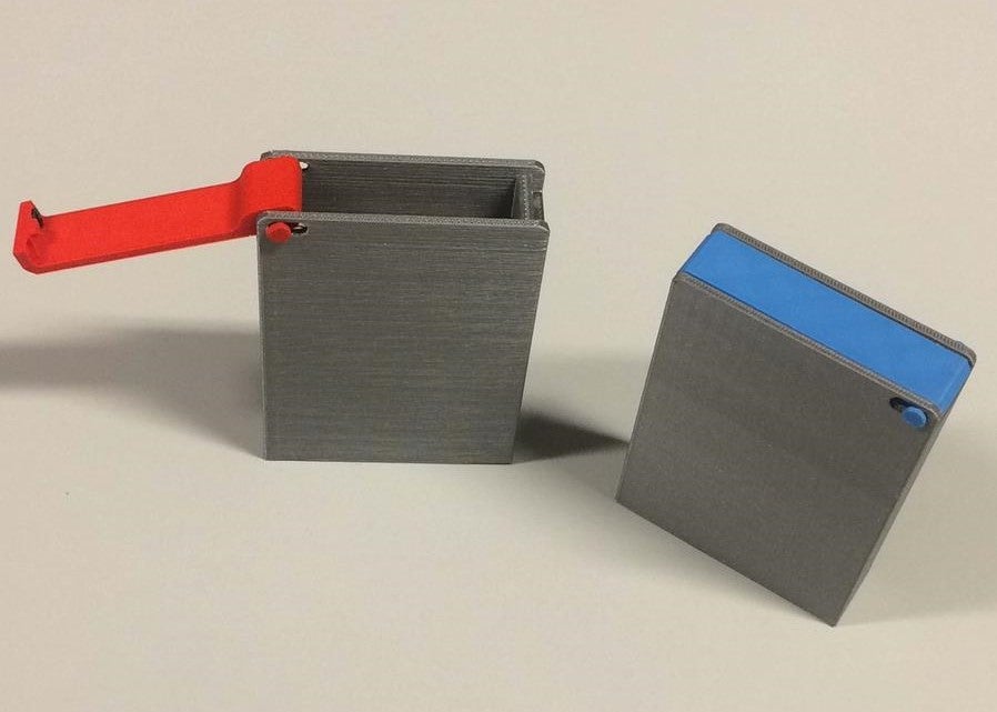 Playing Cards holder remix by pper44 Download free STL model
