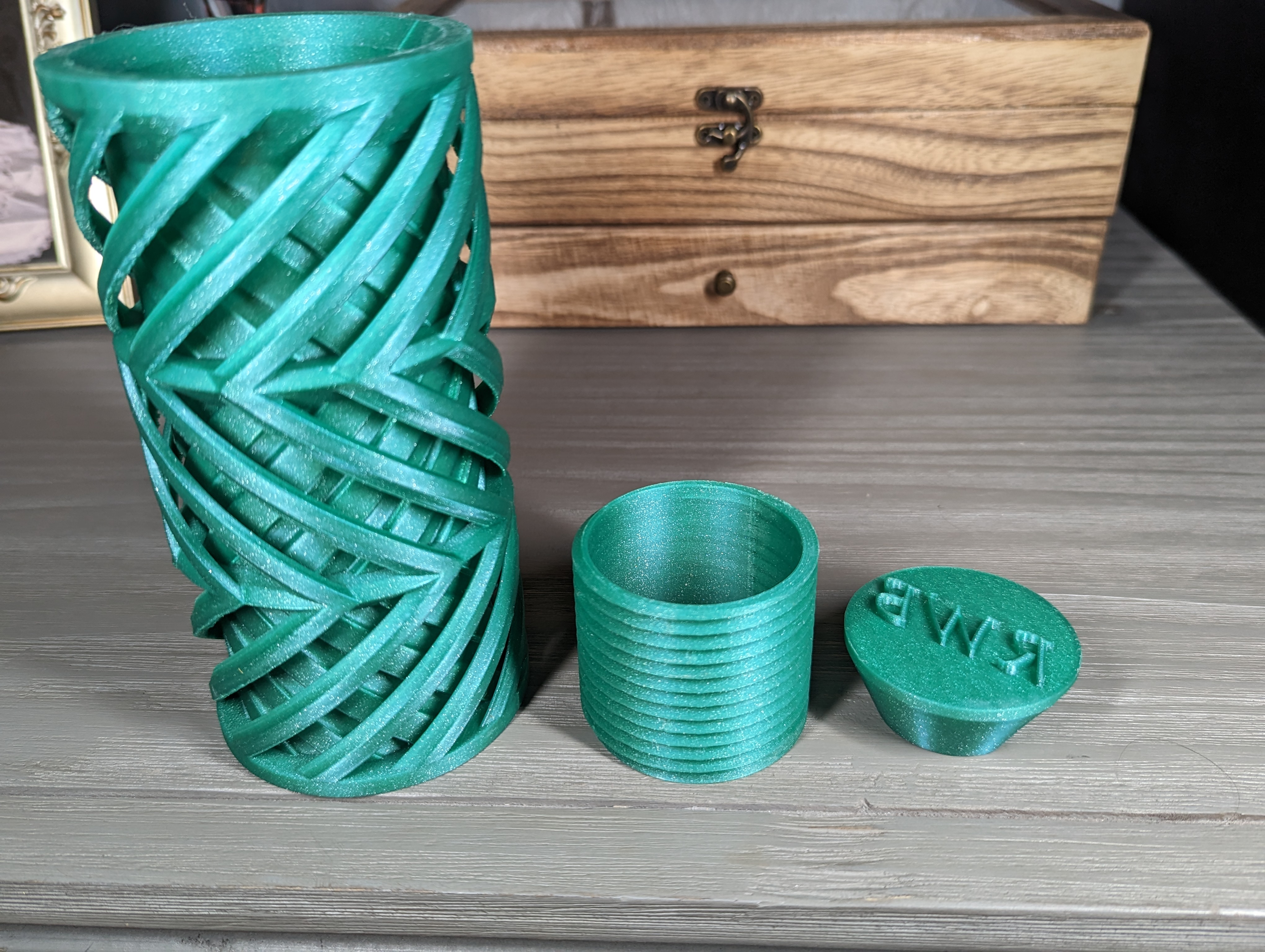 Spiralized Vase (Sneaky Holder)
