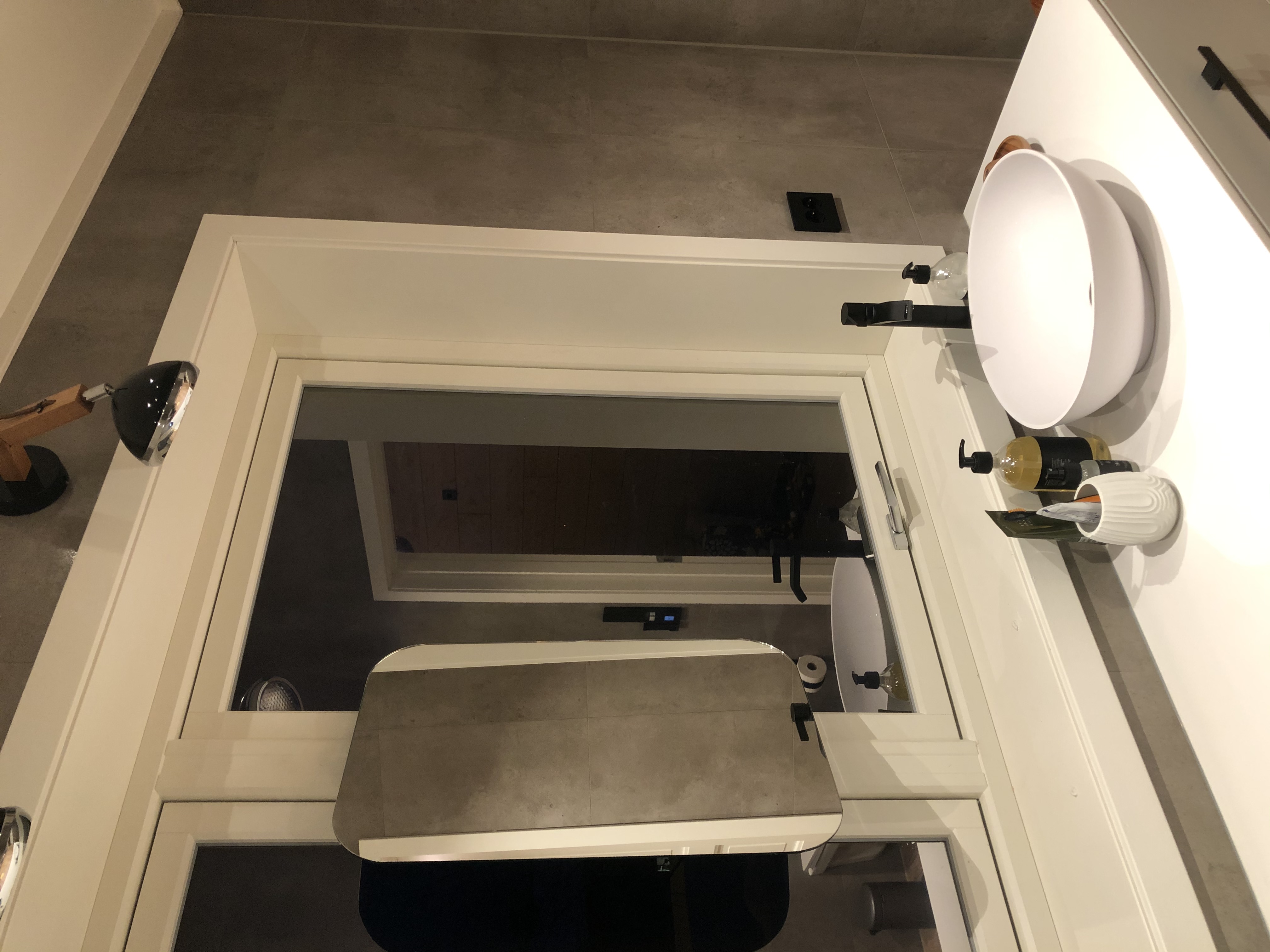 Miniatura 4 do modelo 3D Window beam mounted mirror