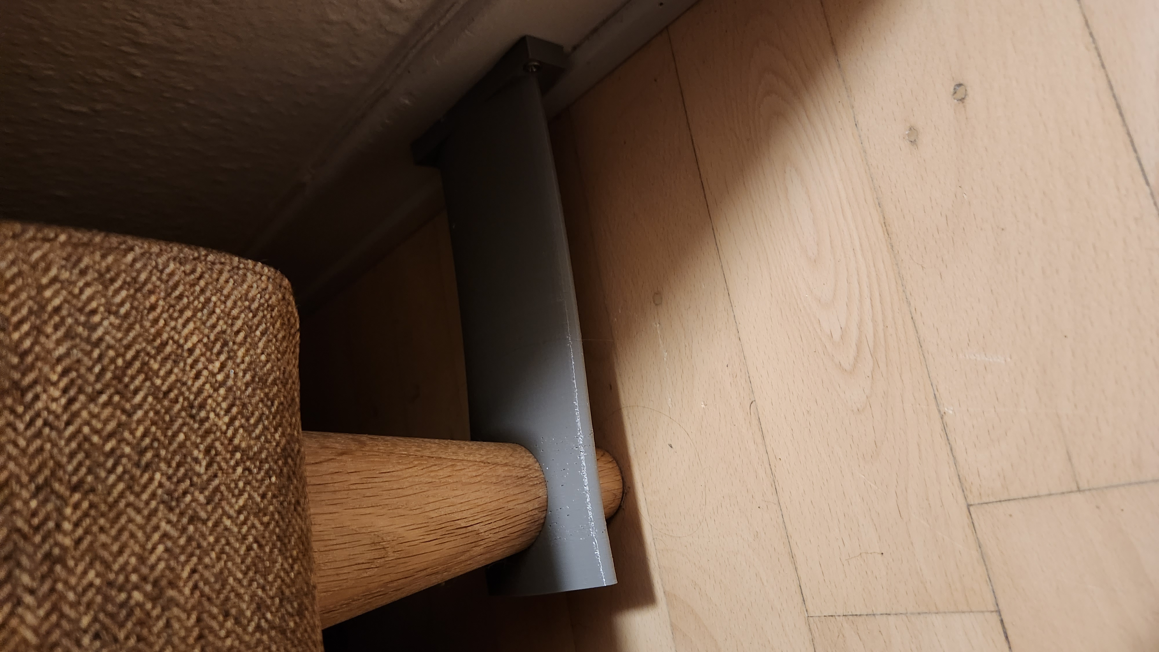 Miniatura 2 do modelo 3D Sofa Leg Holder