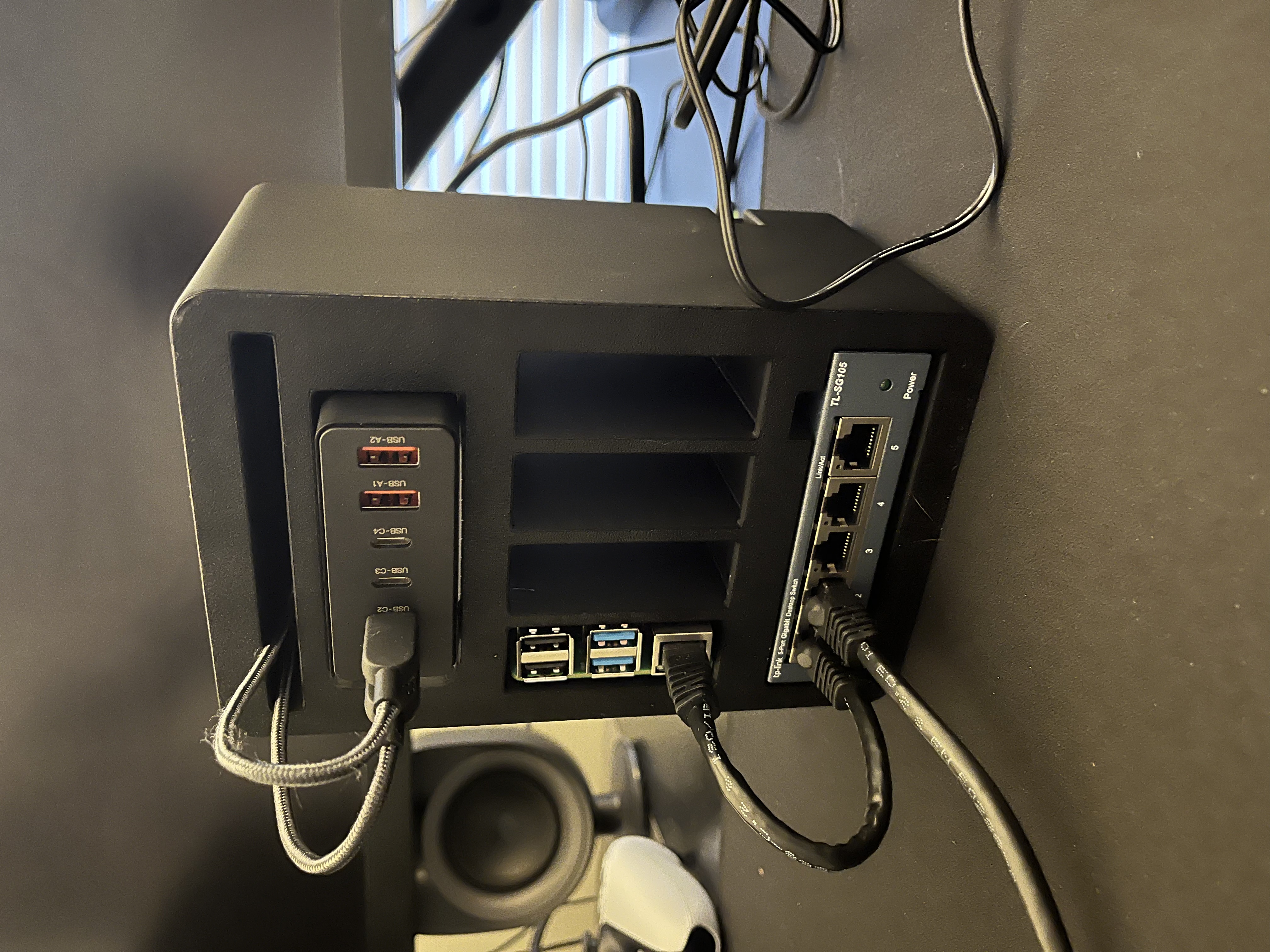 Miniatura 3 do modelo 3D Raspberry Pi 4 Cluster Case