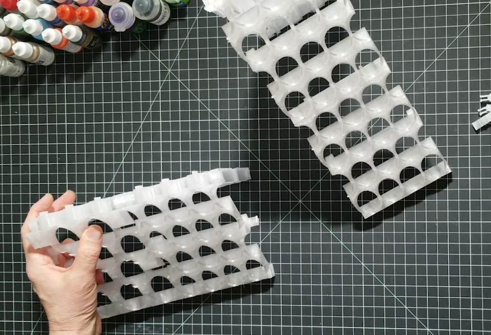 STACKING MODULAR PAINT RACK