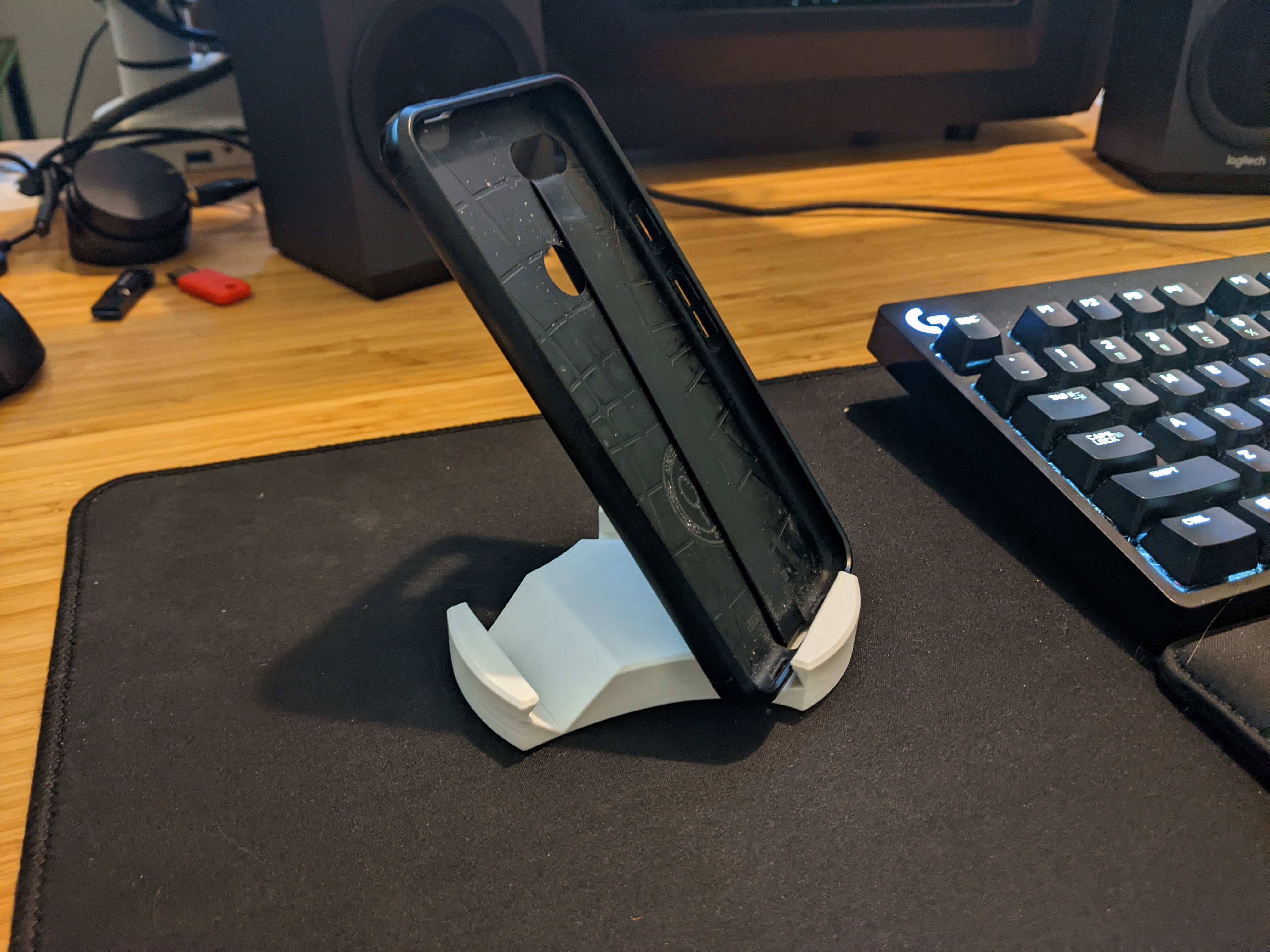 Parametric Device Stand