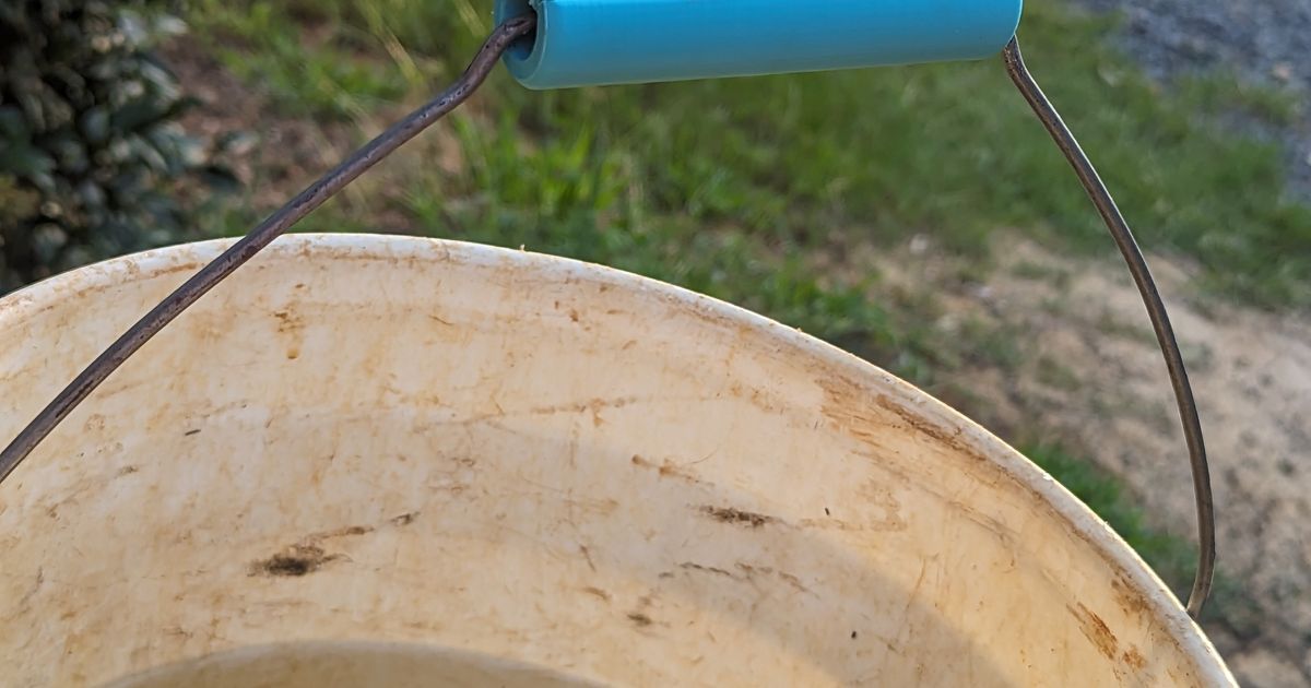 Ergonomic 5 Gallon Bucket Handle by RWBDesigns Printables Store