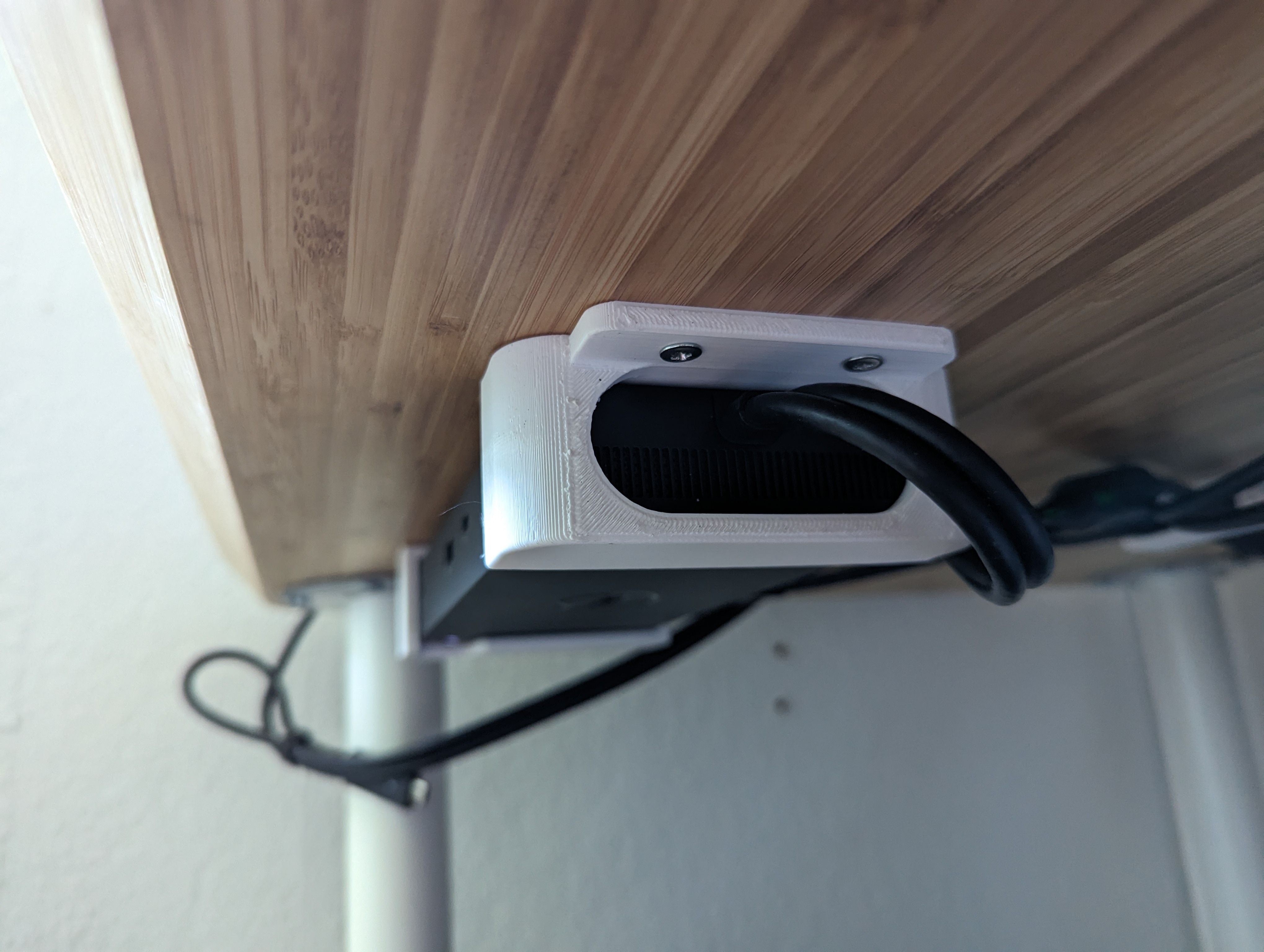 Miniatura 2 do modelo 3D Dell WD19DCS Dock Undertable Mount