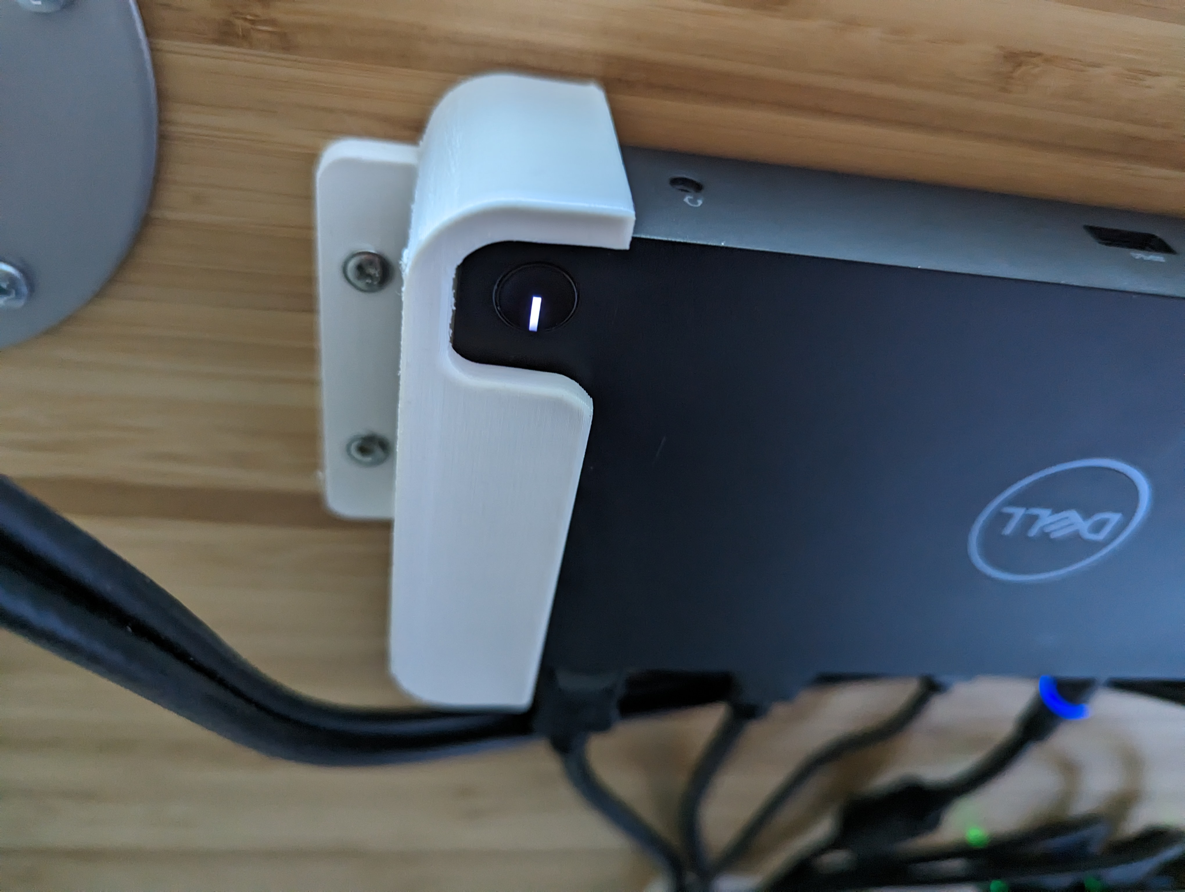 Miniatura 3 do modelo 3D Dell WD19DCS Dock Undertable Mount